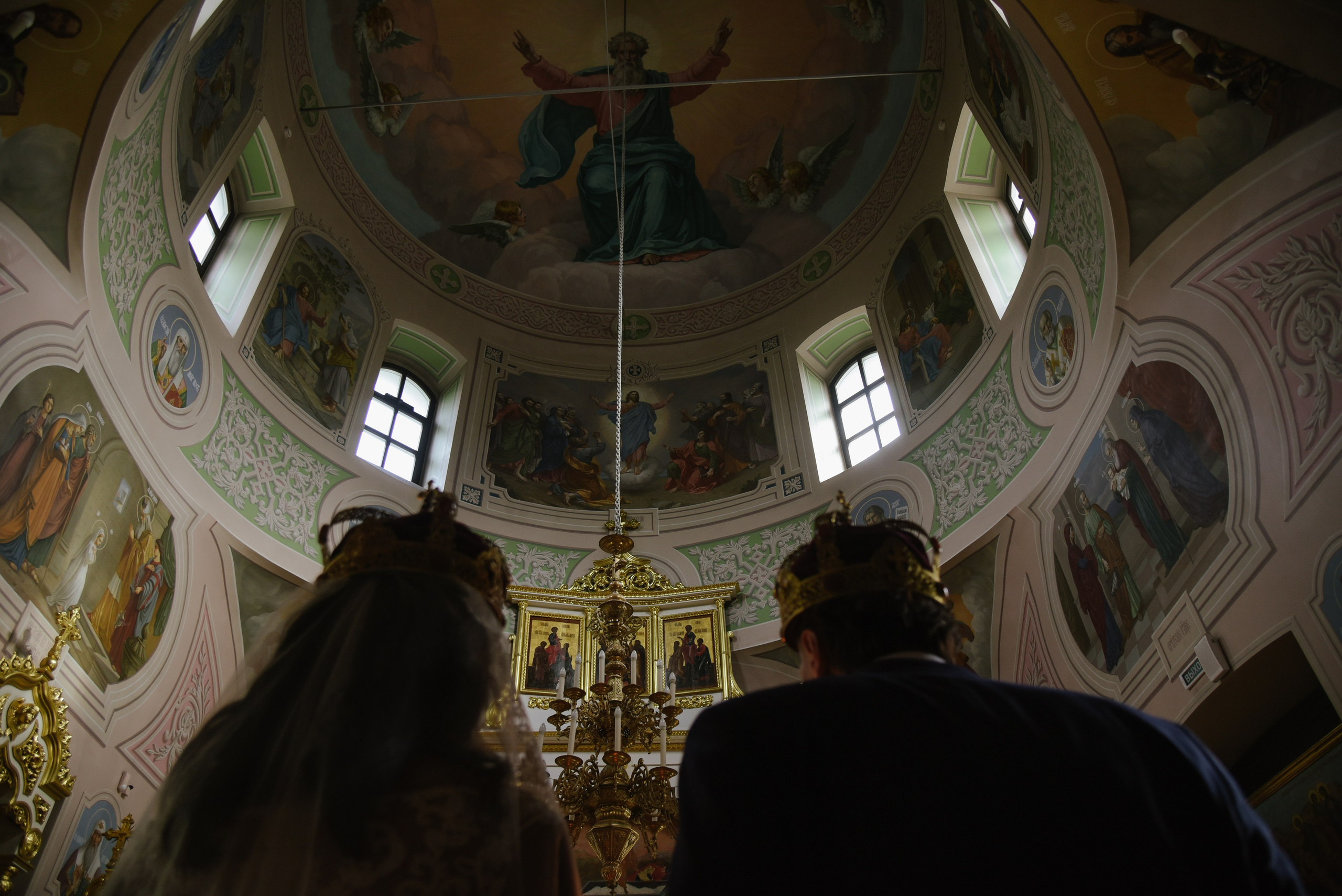 Венчание Храм Живоначальной Троицы на Воробьёвых горах. Фотограф Лола Волна, город Москва