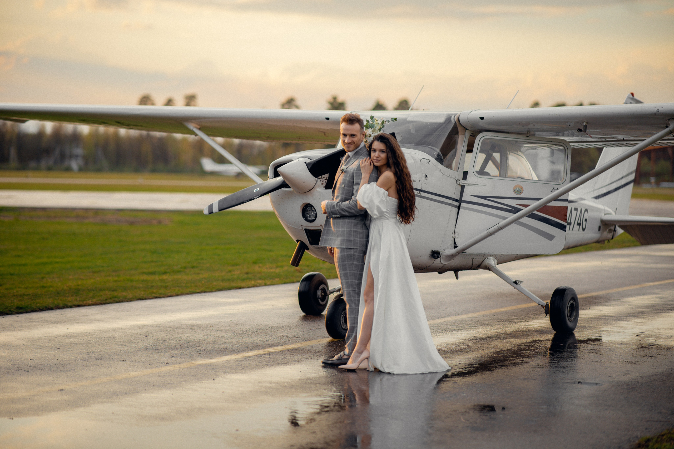 Аэродром. Фотограф Антон Стренковский. Свадебная хроника в Москве