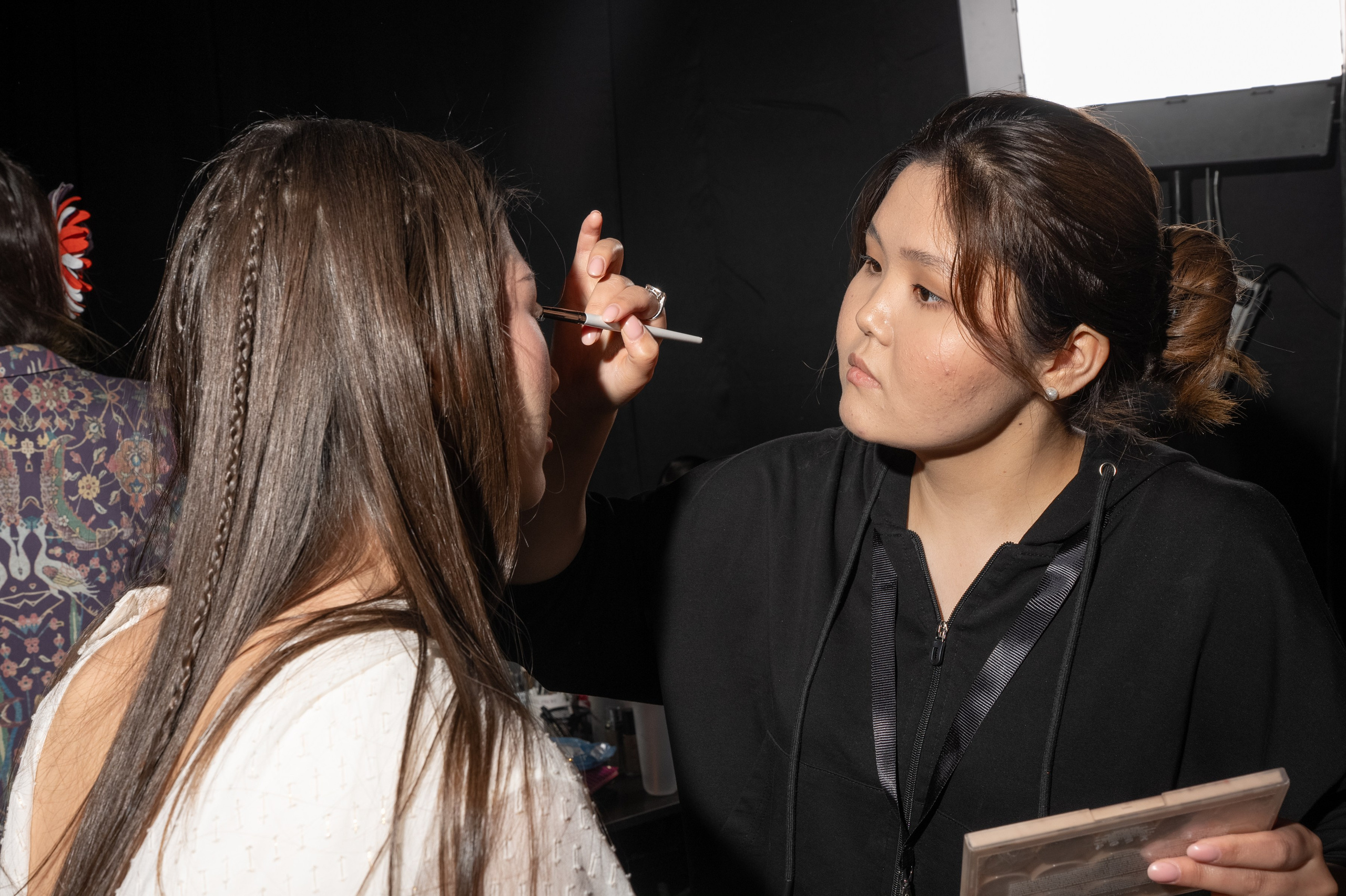 Visa Fashion week Almaty Backstage Day 3. Сайт Алматинского НЮ АРТ, будуар и фэшн фотографа Дениса Карпенко