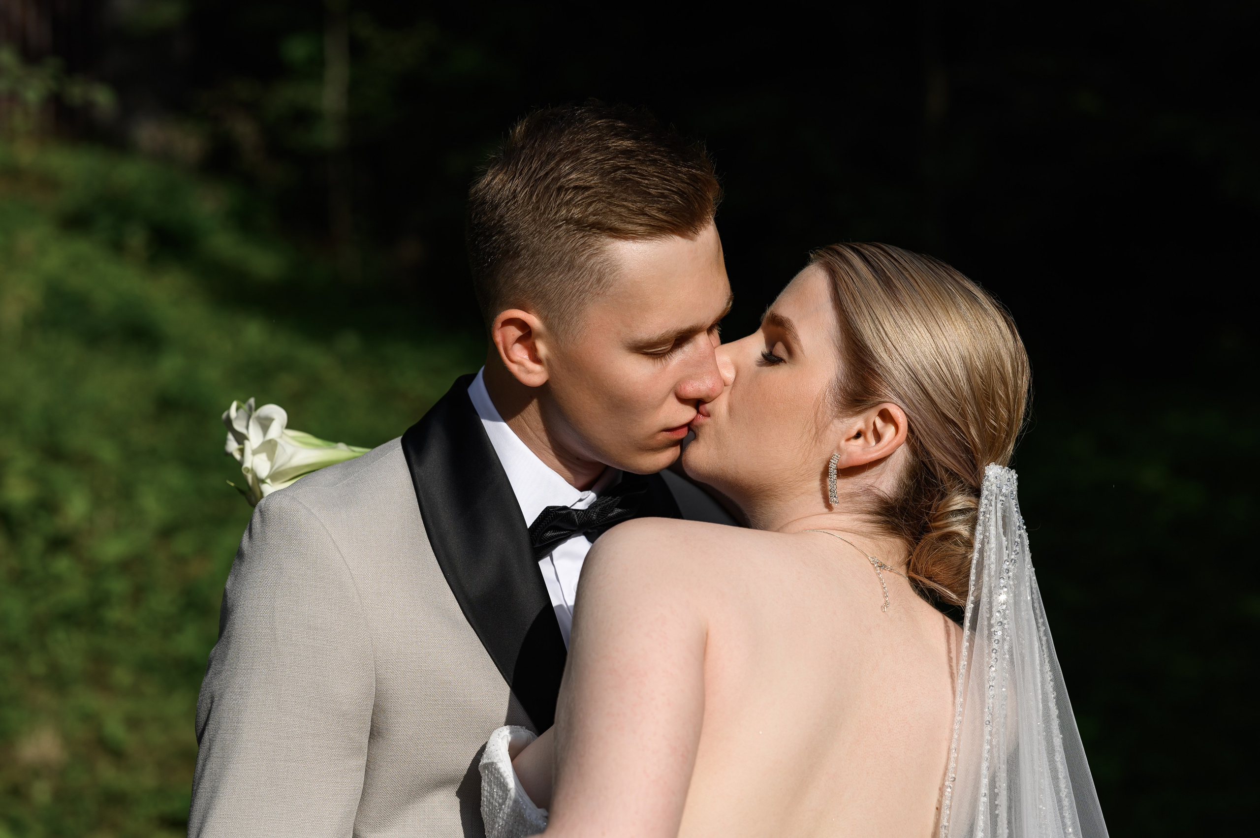 Свадебная фотосессия Банкетный зал Замок Монсоро. Свадебный фотограф Москва Юрий Кульман