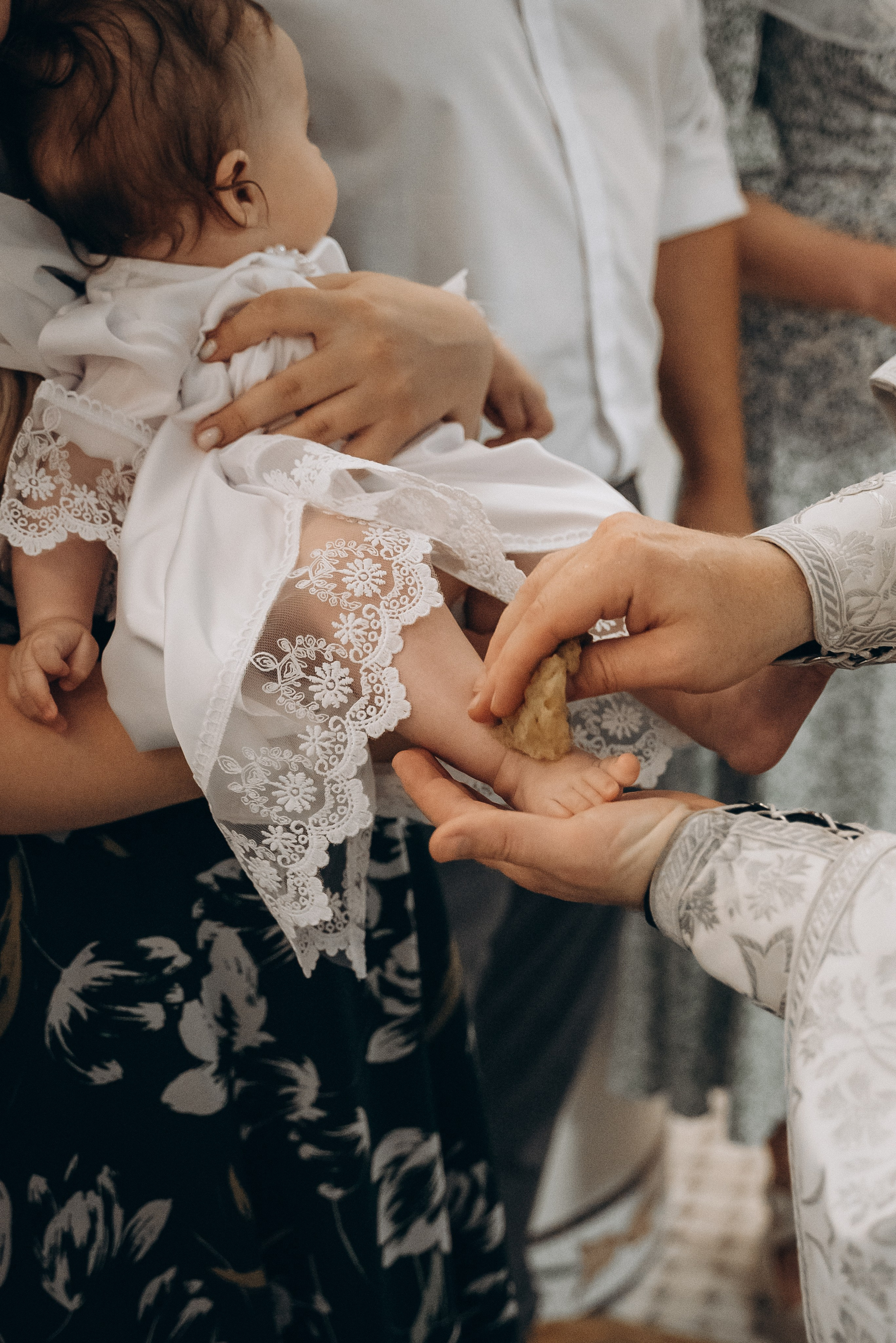 Крещение Варюши (Храм Святой Живоначальной Троицы). Семейный фотограф в Минске Дарья Дреко