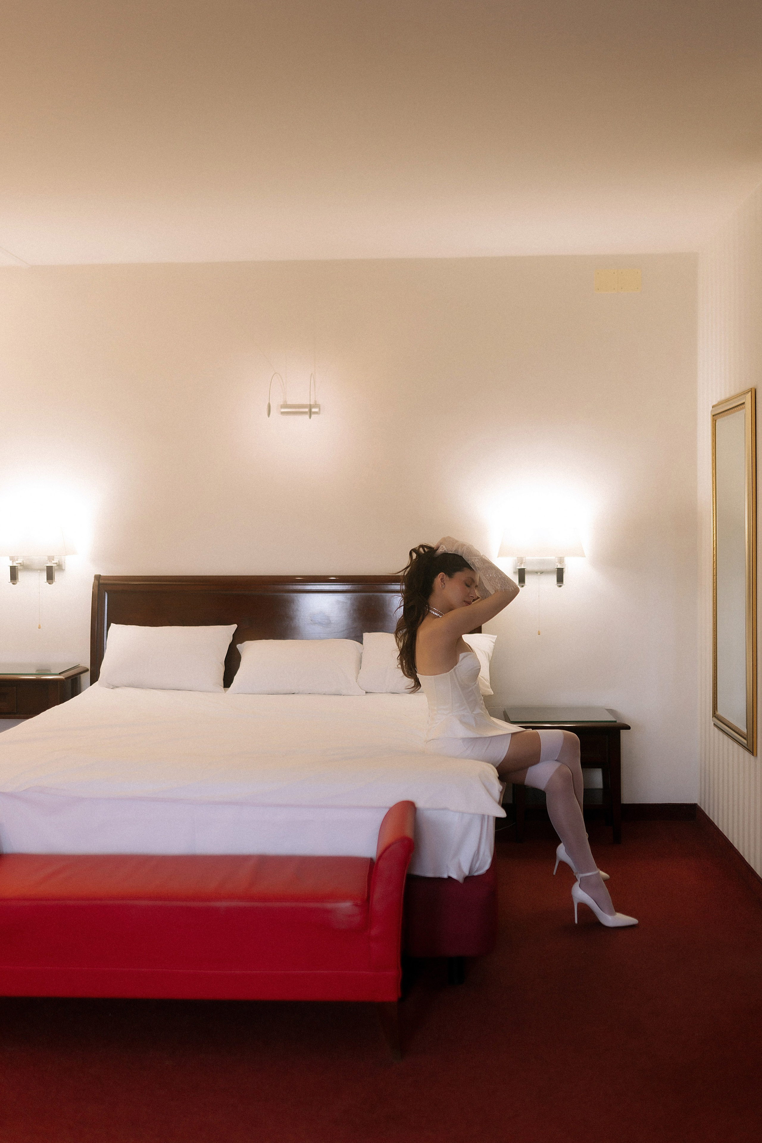 Утро невесты в Арт-отеле в Воронеже. Фотограф Карина Шмулёва. Воронеж и область