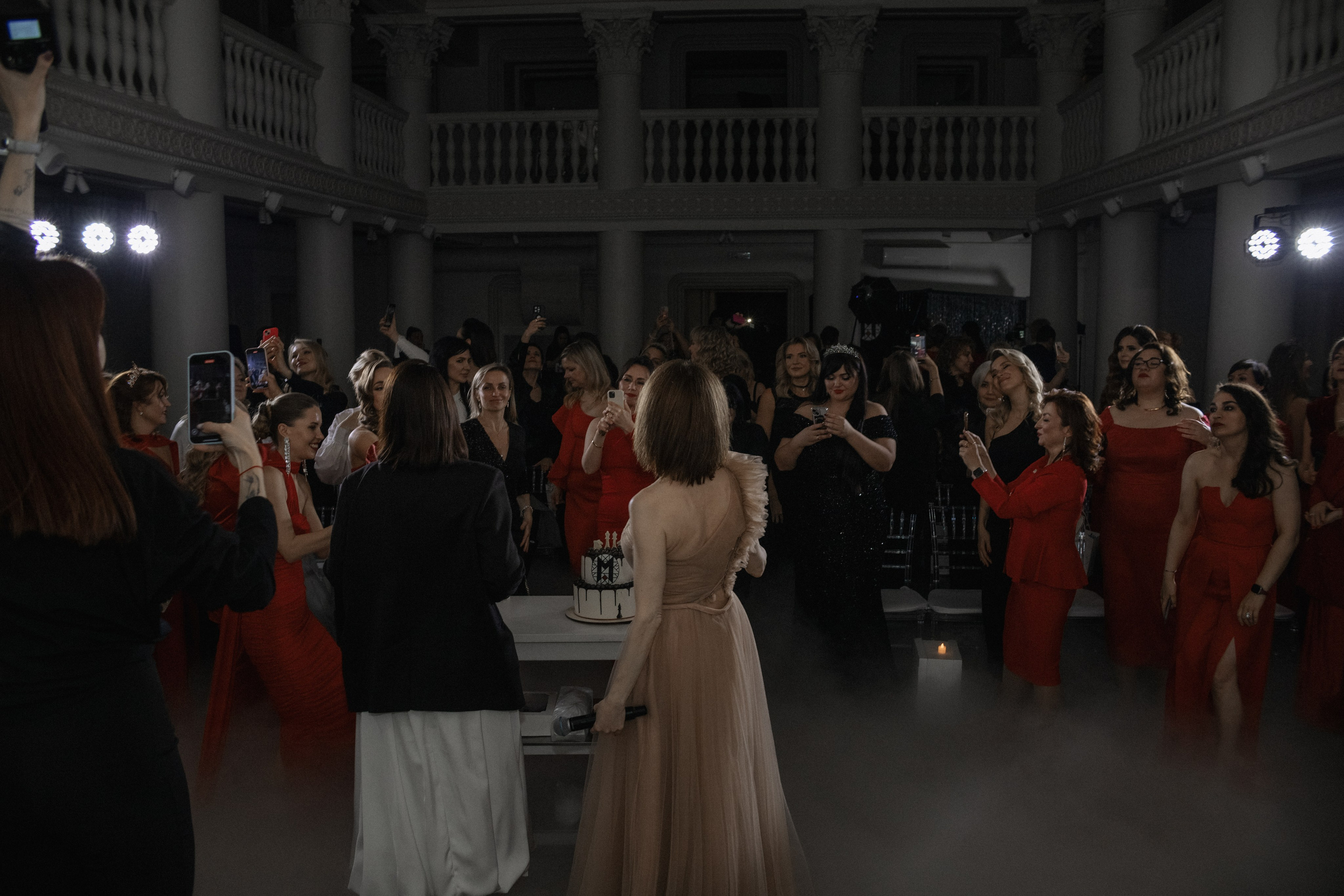 Бал-нетворкинг «Ход Королевы» от сообщества «Код Публичности» (декабрь 2025, Калининград). Женский и семейный фотограф в Калининграде Надежда Подлипинская