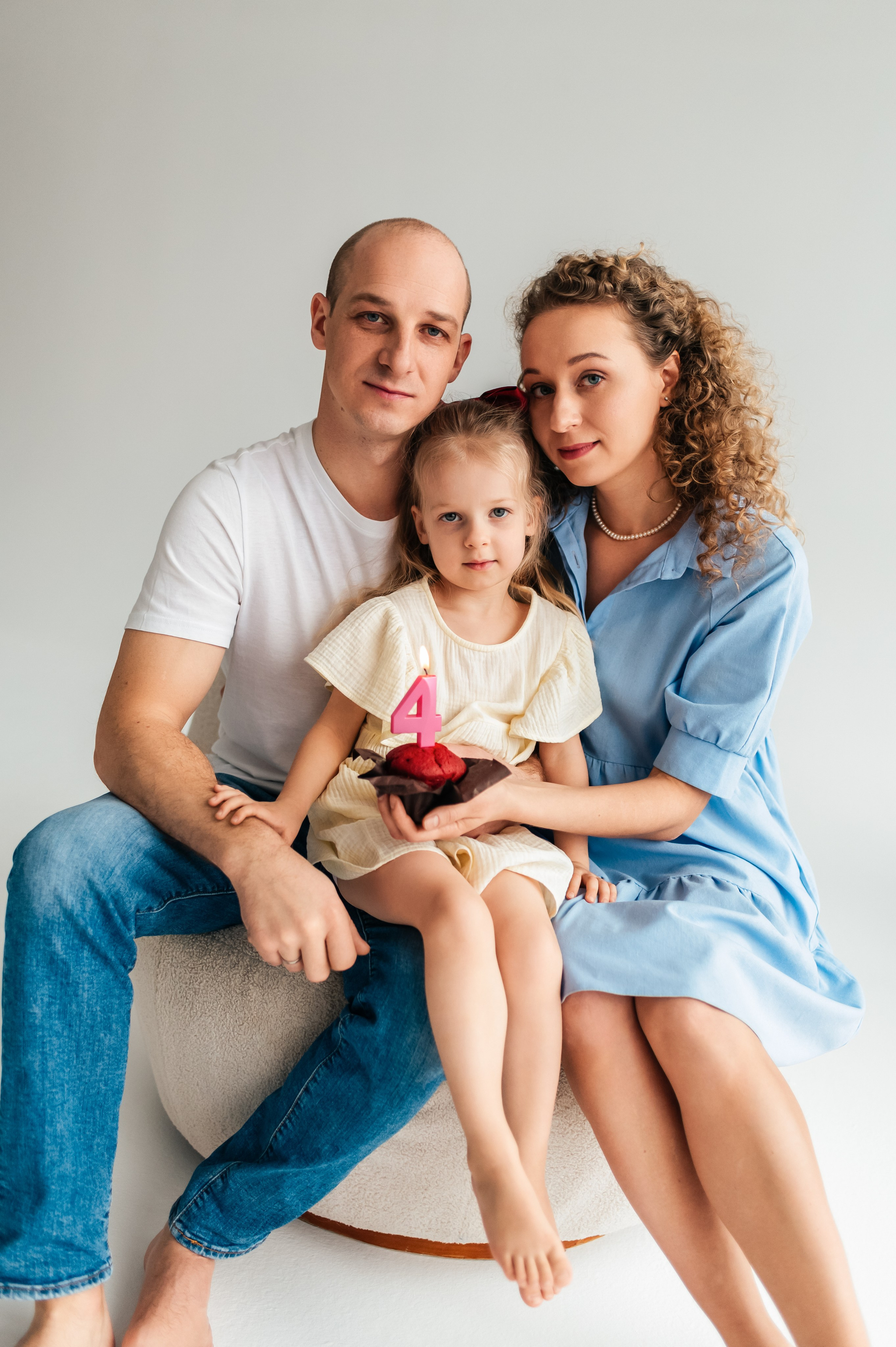 Январская егоза в фотостудии. Семейный фотограф. Lifestyle. Москва. Анастасия Михайлова