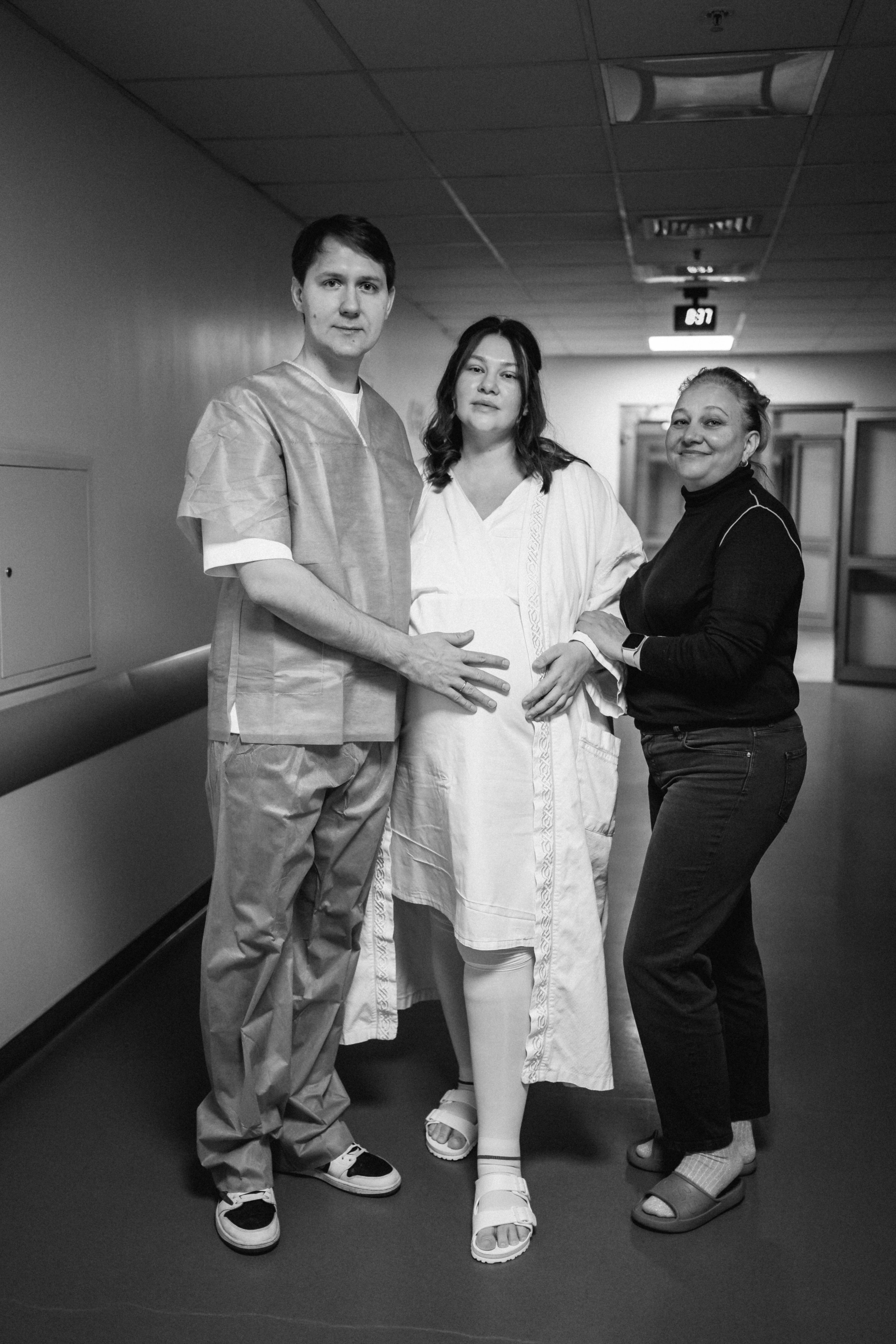 Съемка родов ЧБ. Фотограф и видеограф на роды в Москве Подшивалова Полина