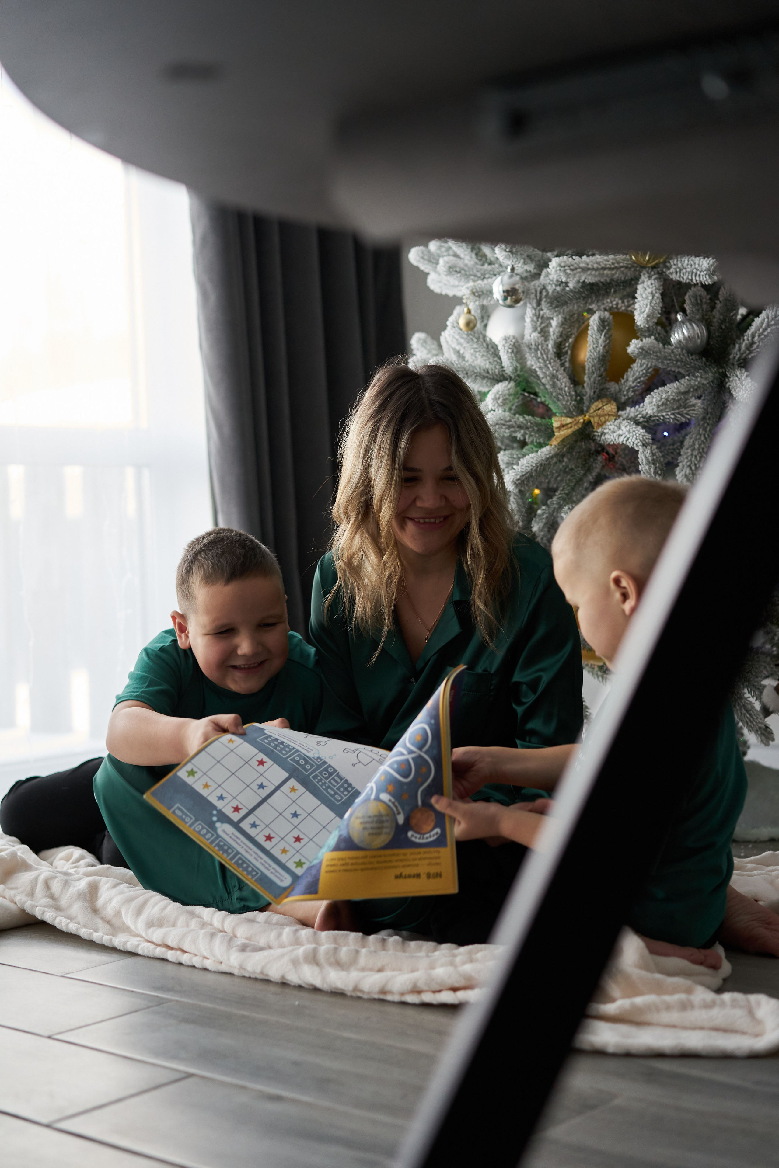 Семейная фотосессия дома. Фотограф Екатеринбург Кокшарова Александра