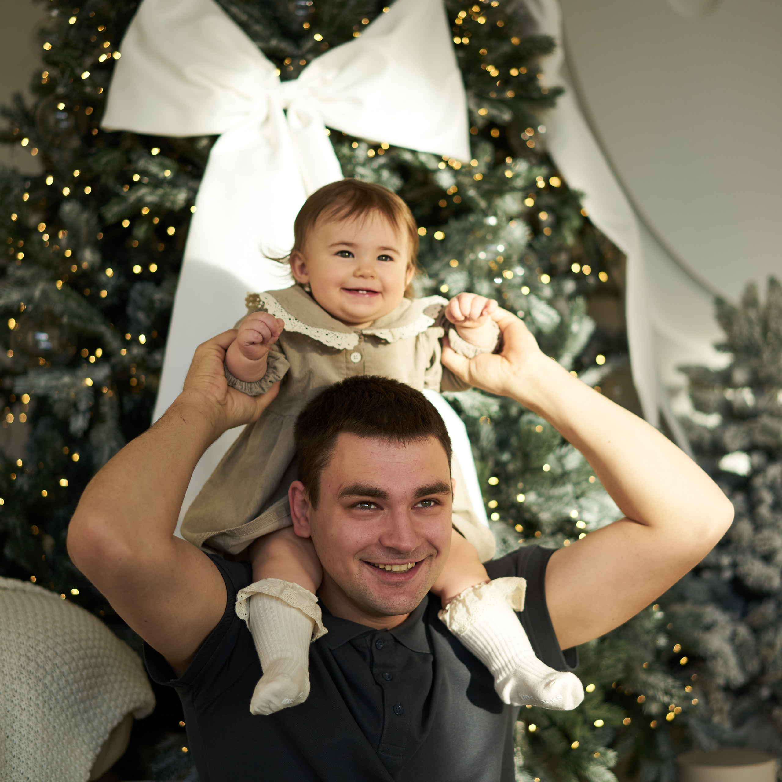 Семейная фотосессия в студии. Фотограф Екатеринбург Кокшарова Александра