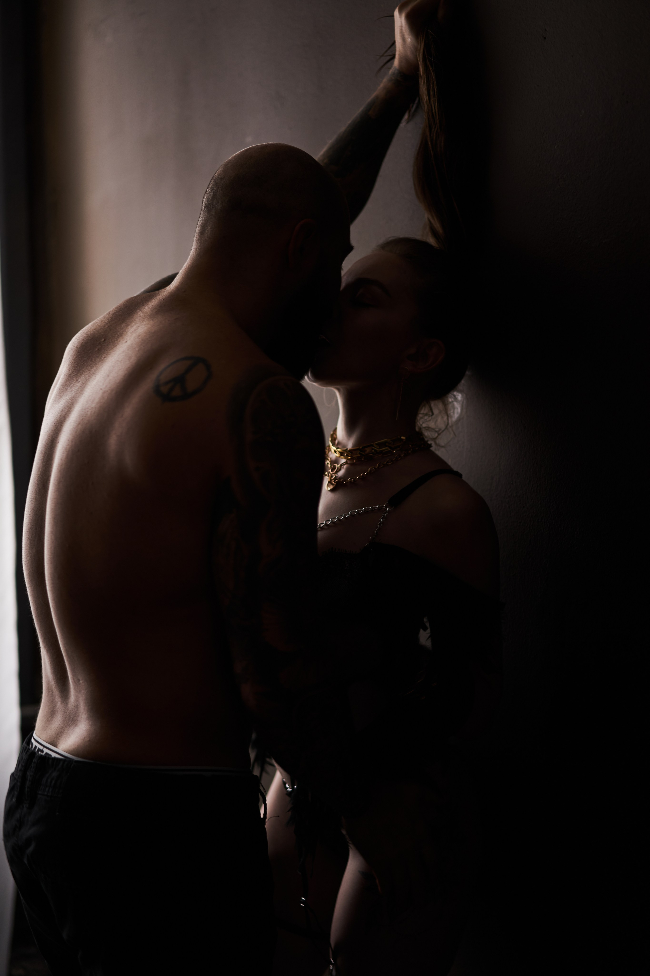 Будуарная фотосессия пары в студии. Фотограф Екатеринбург Кокшарова Александра