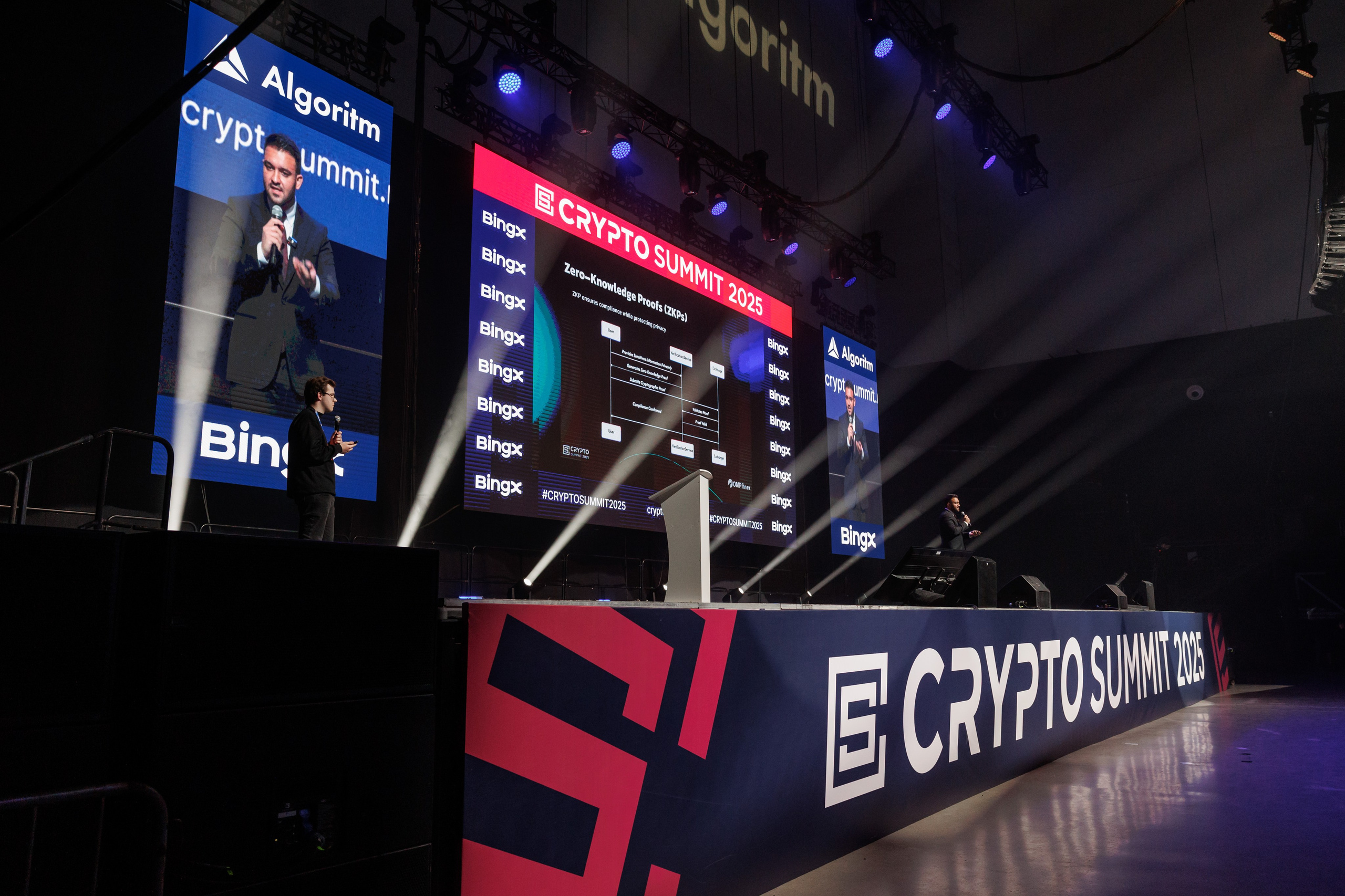 Crypto Summit 2025. Свадебный и репортажный фотограф (Москва, Королев и другие)