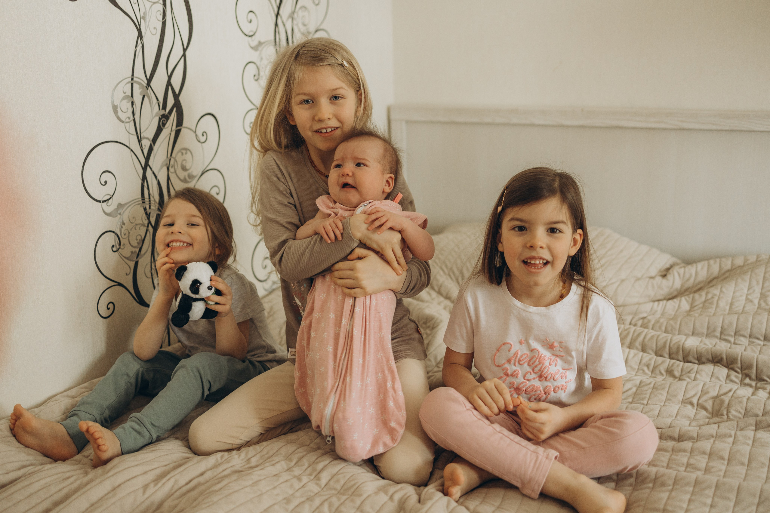 Эля, Вася, Алиса, Ева, Мира и Яся. Семейный фотограф в Москве Виктория Ястребинская