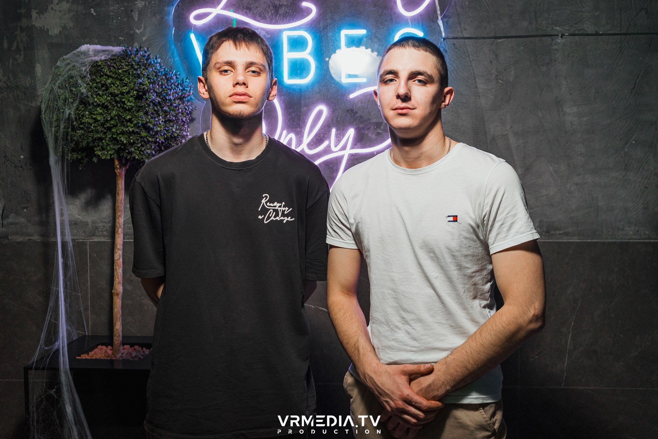 Halloween ARACHNOPHOBIA в баре «Друзья»