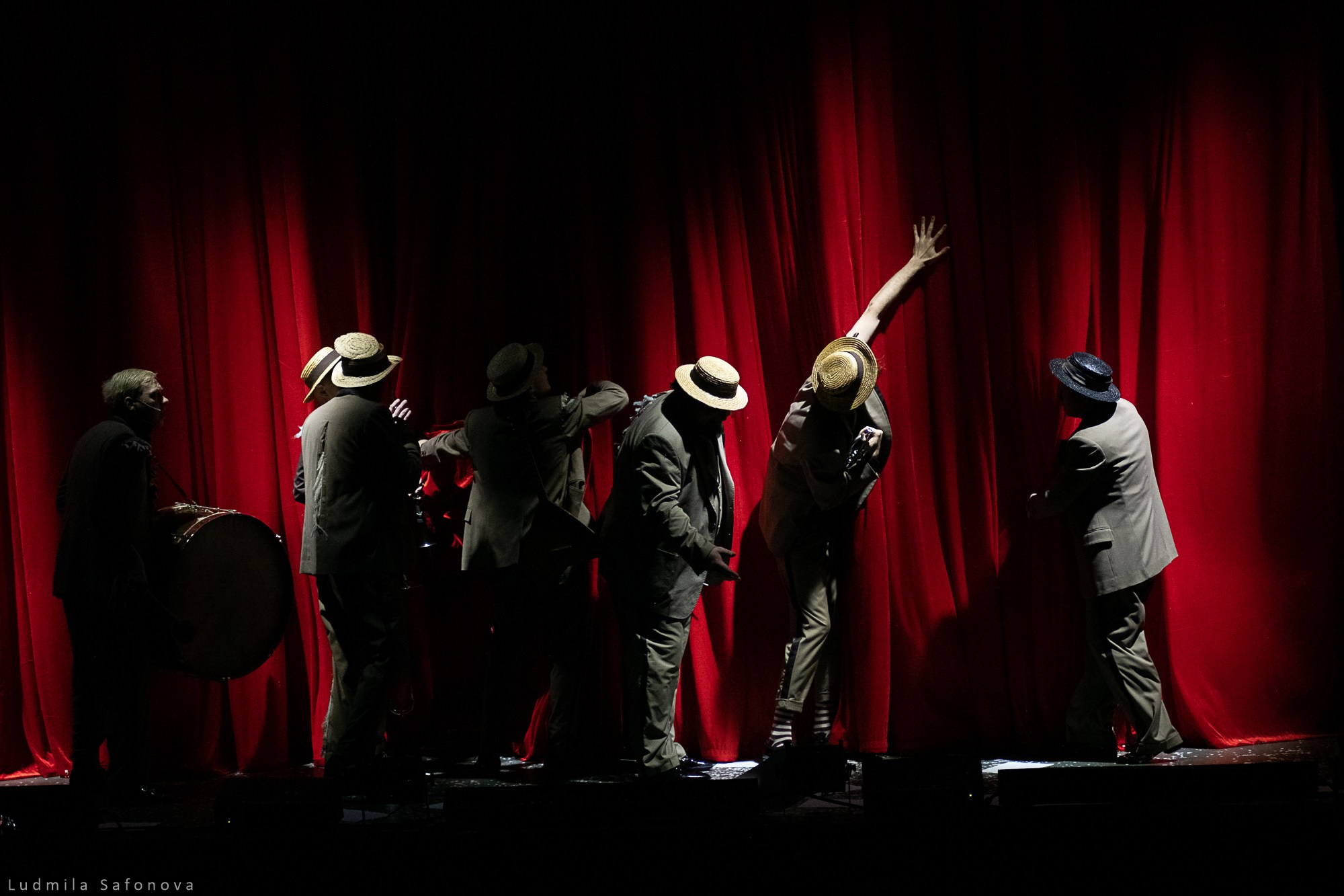 Весёлые ребята, театр на Таганке. Lucytheatre