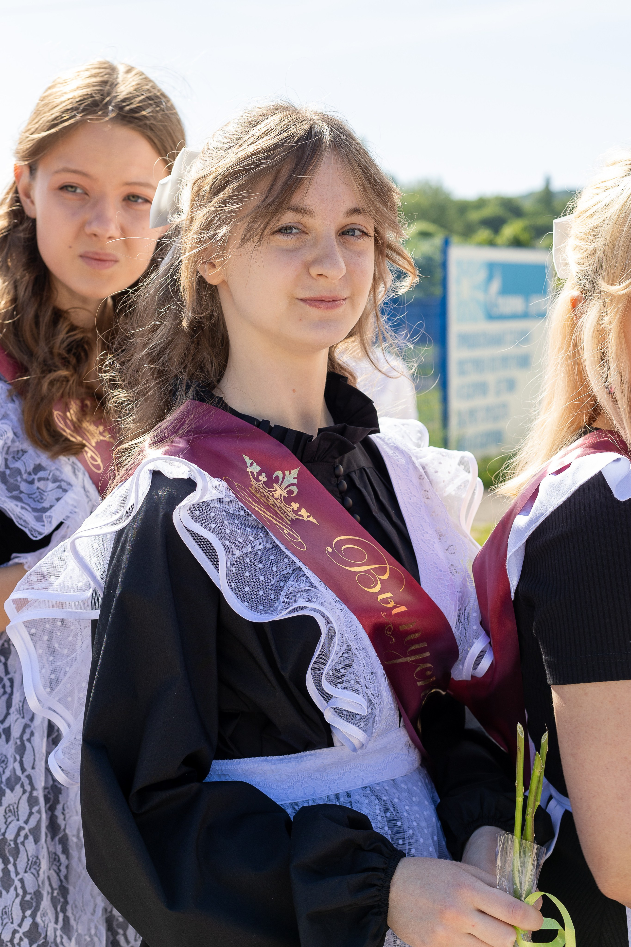 Последний звонок. Выпускные альбомы Майкоп, Краснодар Елена Золотарева