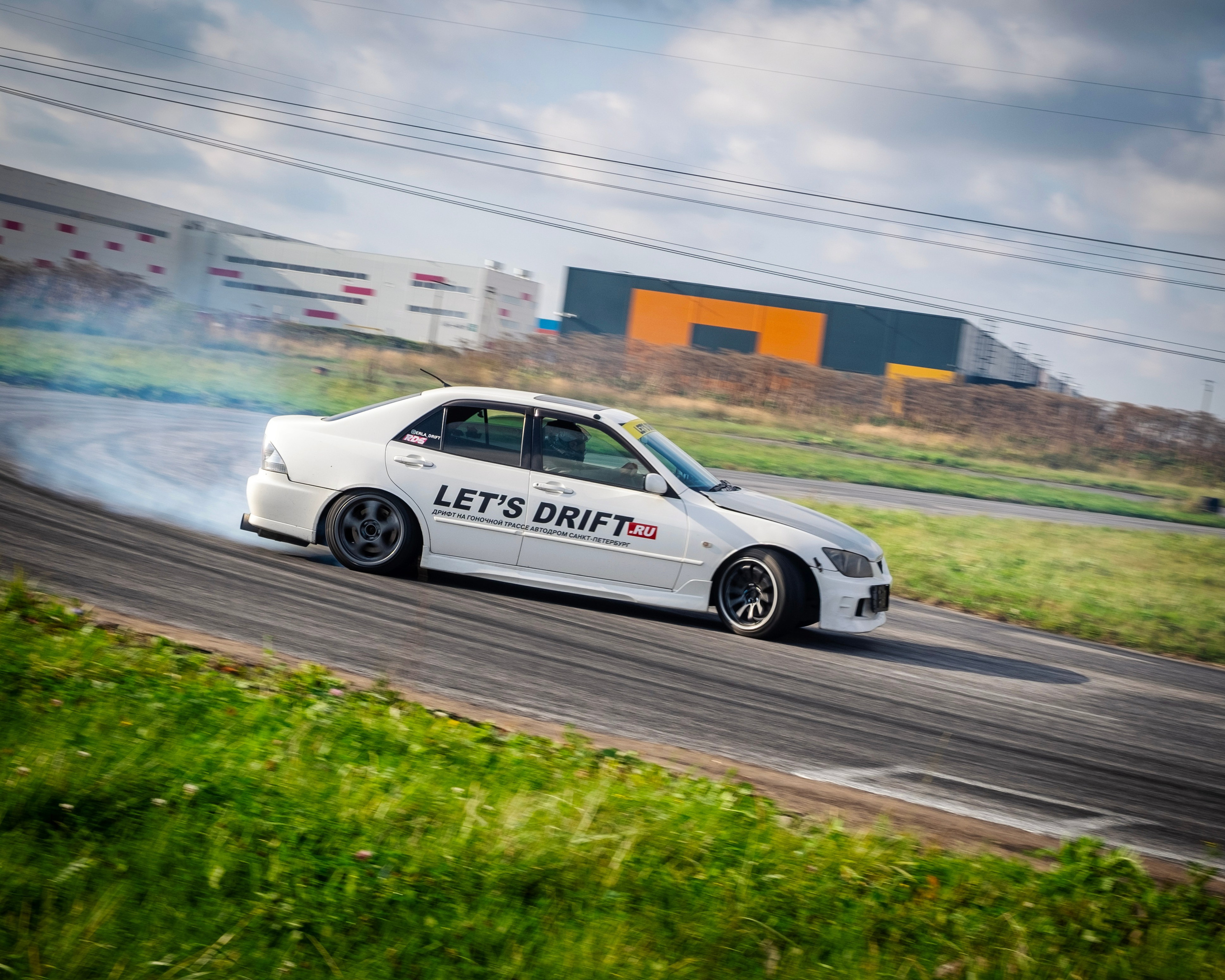 AUTODROM FEST 21.09.25. Автомобильные фотографии и рисунки в Санкт-Петербурги Пашков Дмитрий