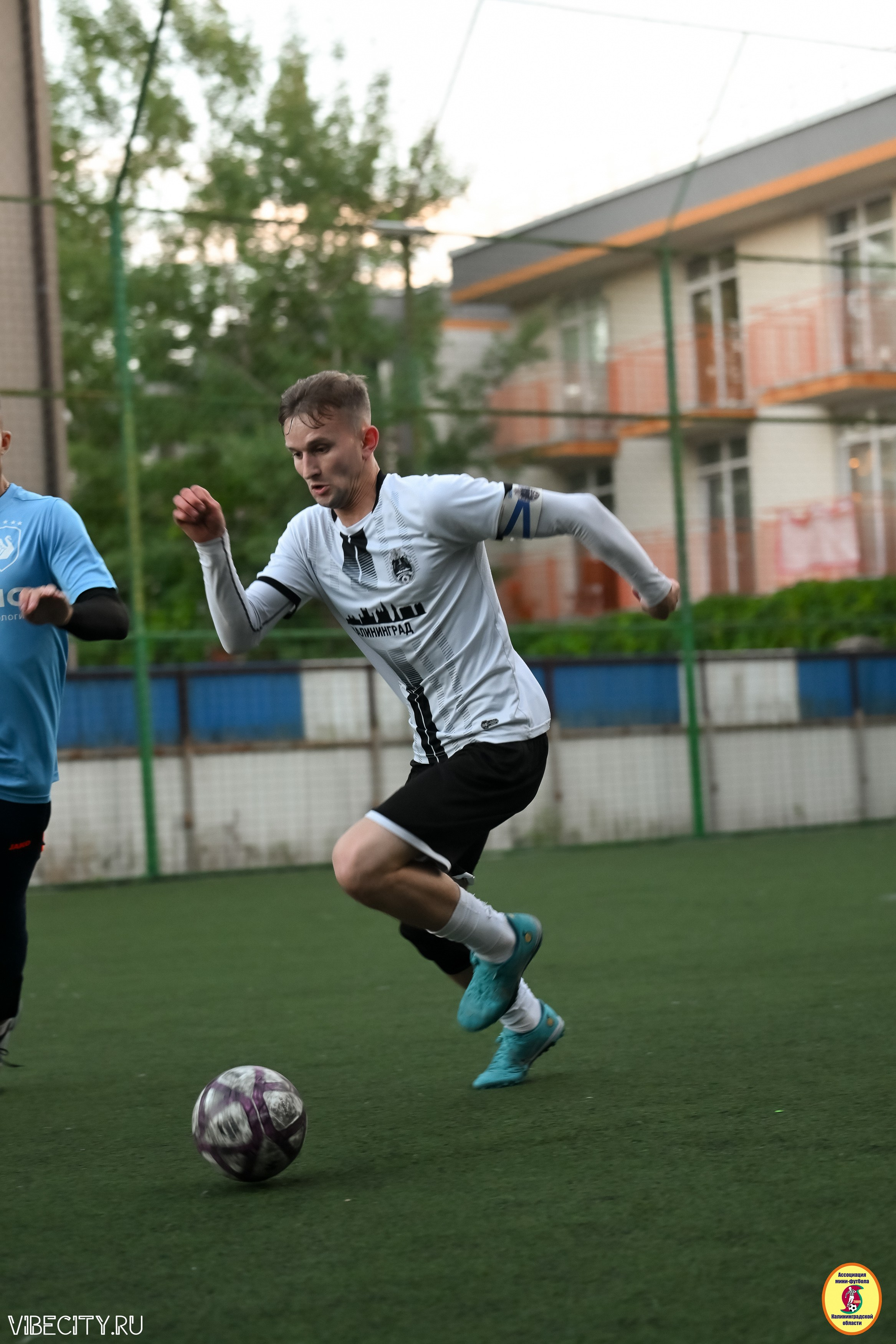 МИНИ-ФУТБОЛЬНАЯ ЛИГА 2026. VIBECITY.RU Вайб Сити Ру Фоторепортажи Фотоотчеты Калининград