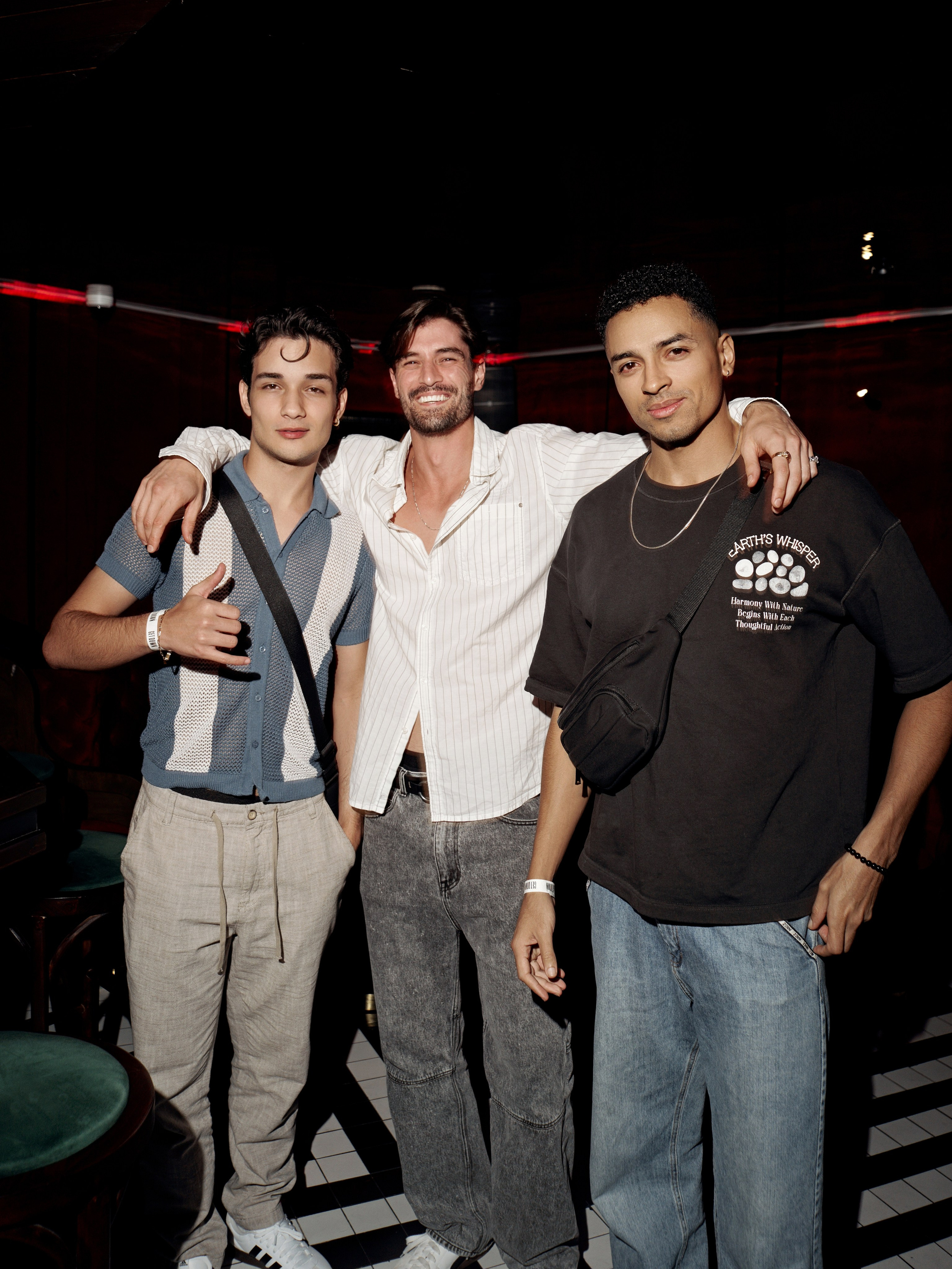 CLUB. NOIZOMAX Художественный фотограф в Дубай