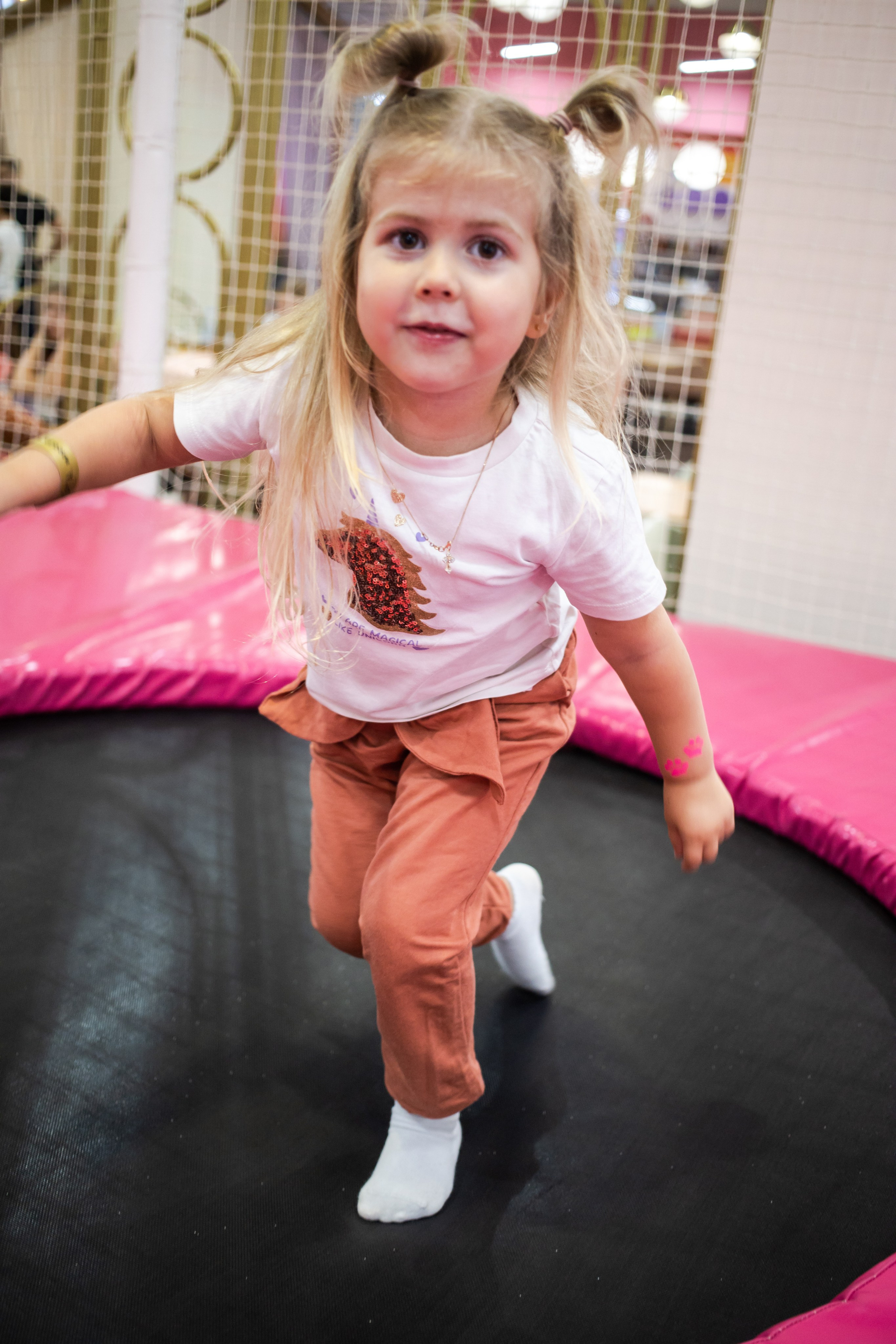 Марату 5. Фотографии с любовью