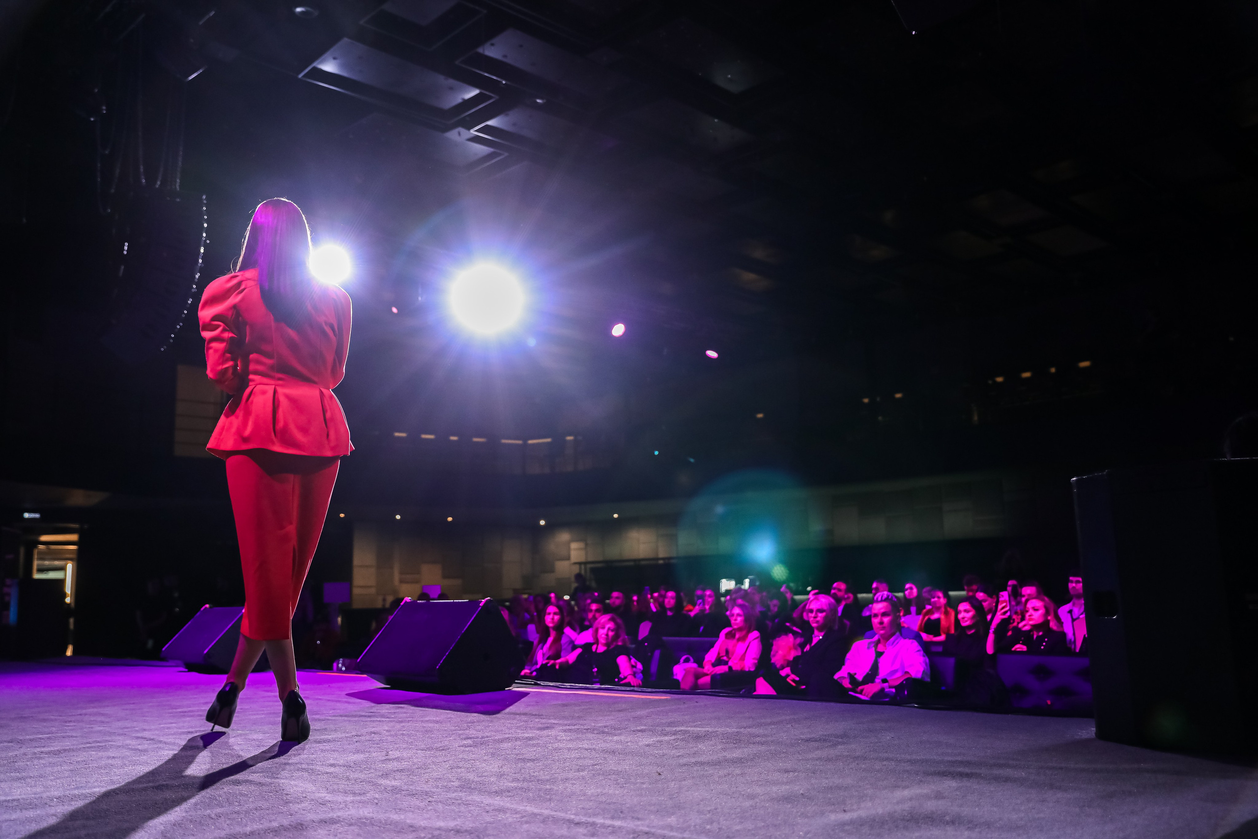 REELS CONTENT — НЕТВОРКИНГ. Photographer Viktoriya Markushina «My world throug»