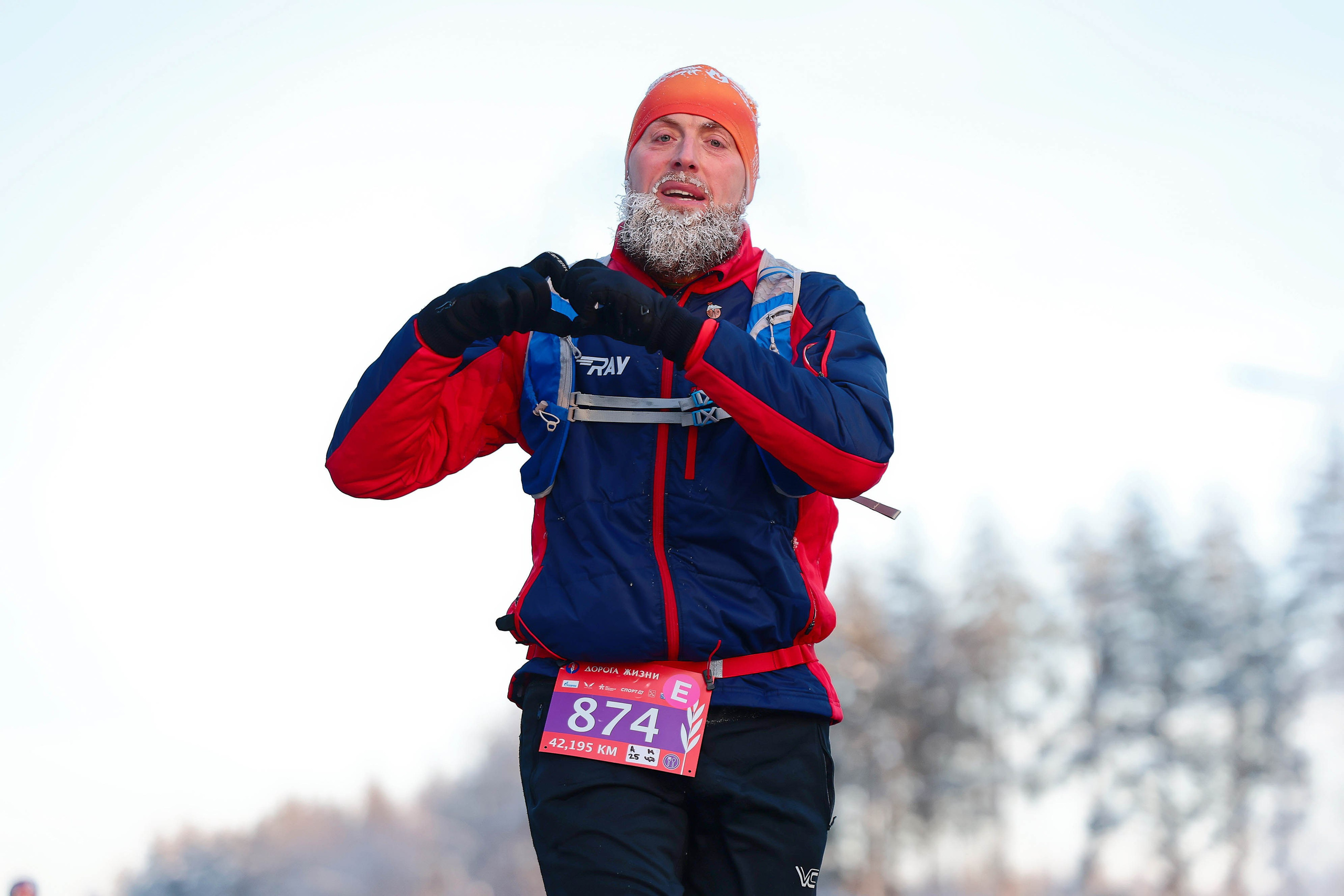 Зимний марафон «Дорога жизни» 2026. Спортивный фотограф в Санкт-Петербурге Илья Vacool