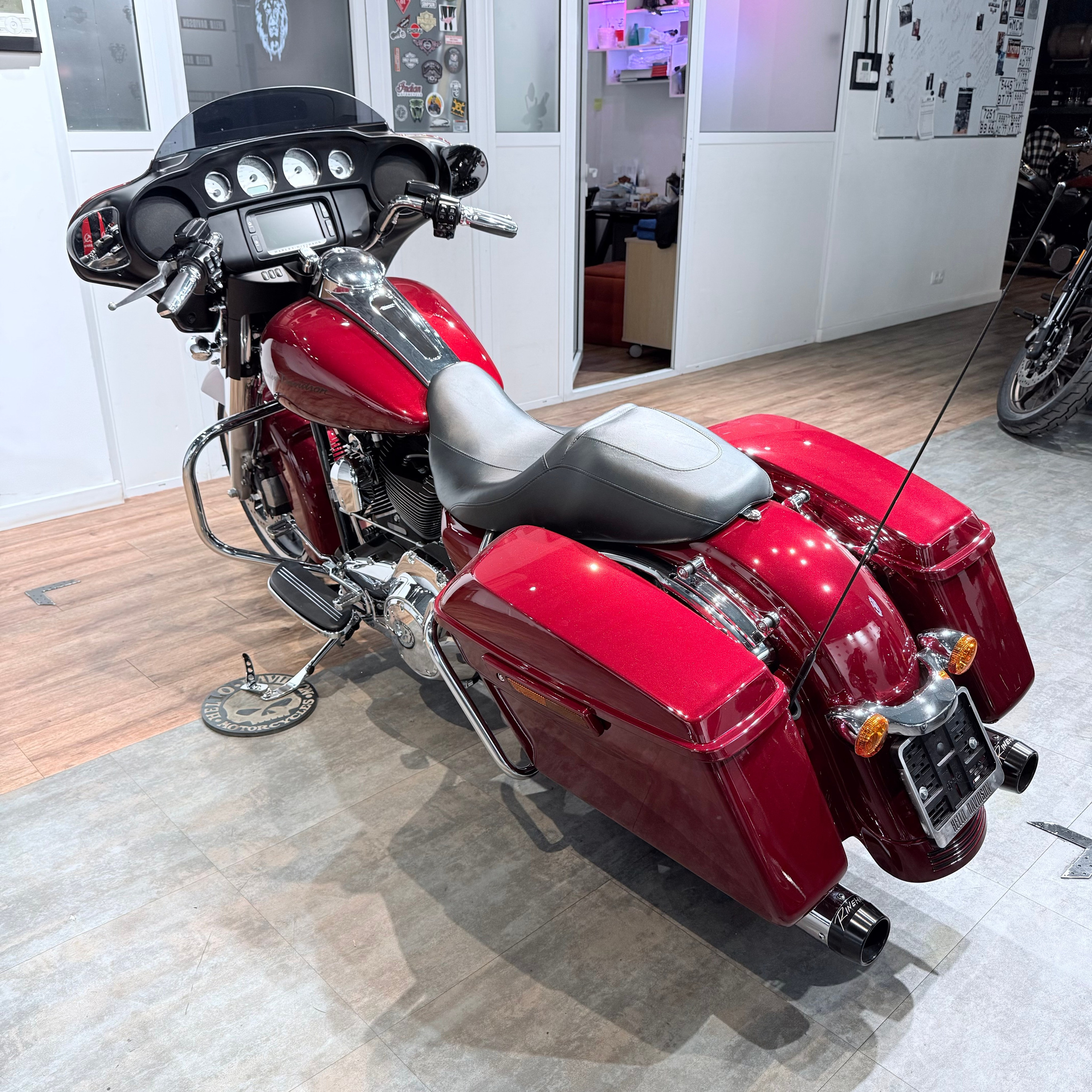 2013 Strееt Glide 103 ABS Сhеrry Реаrl. Hello Davidson, Москва. Только хорошие мотоциклы…