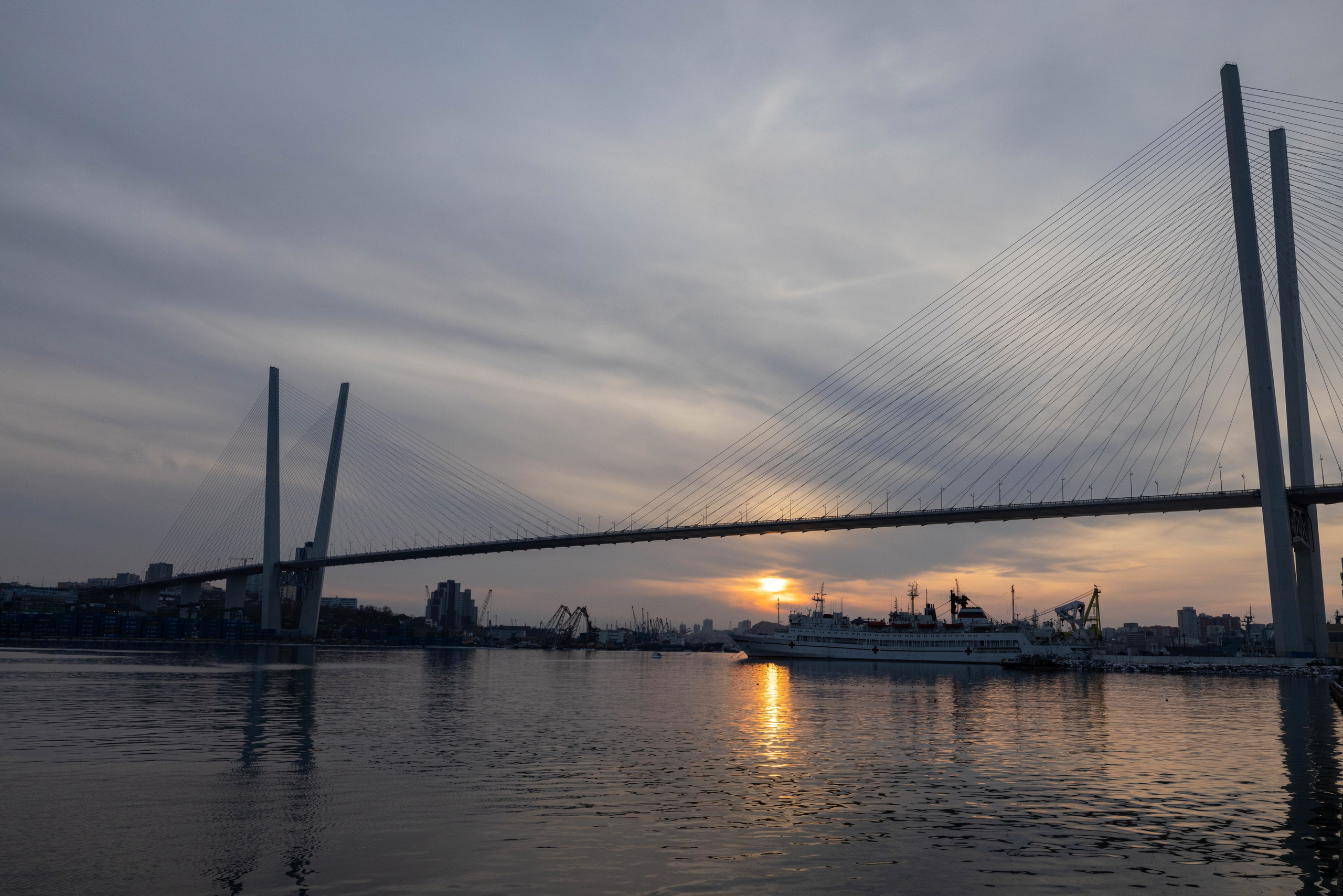 Золотой мост. Турист оптимист