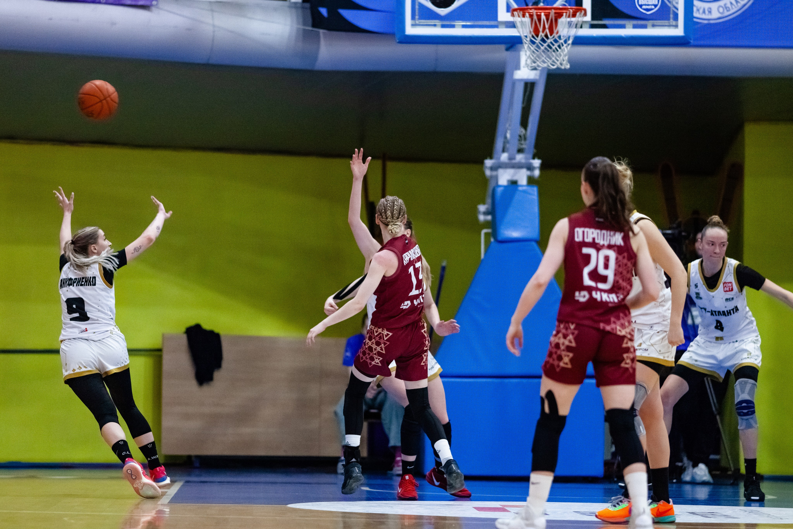 ЧГУ-Атланта — Славянка. Фотография