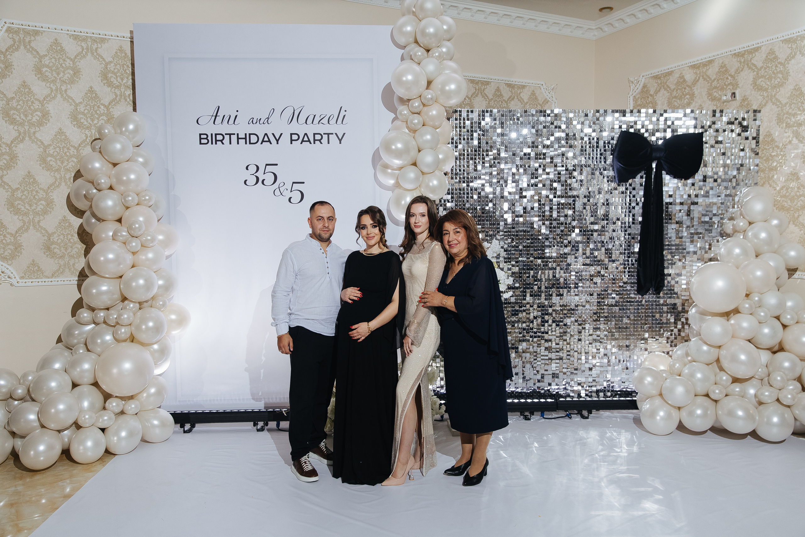 Ани и Назели. 35&5 День рождения, «Янтарь». Фотограф в Красноярске Надежда Воскресенская