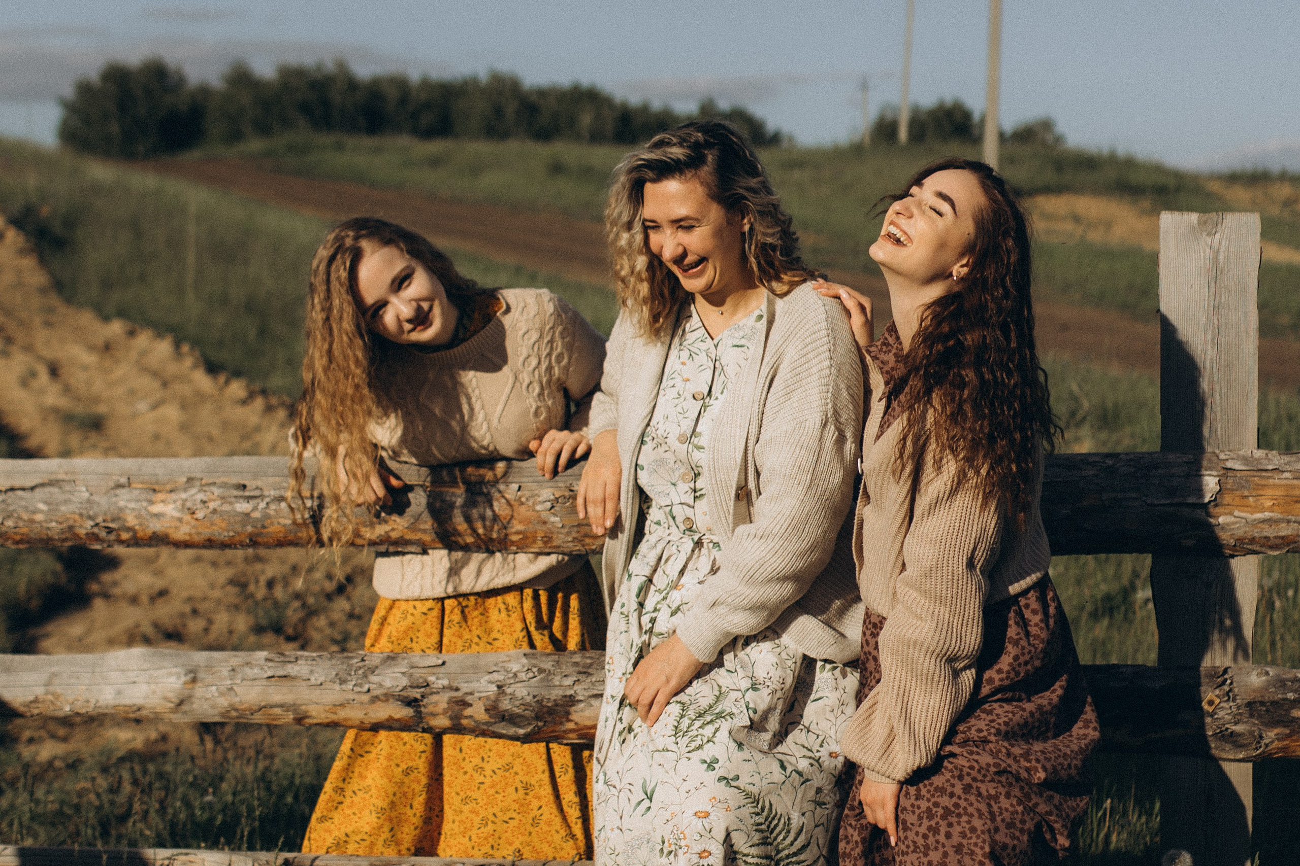 Настя с Дарьей и Ульяной. Семейный фотограф lifestyle в Новосибирске Елена Шпилевая