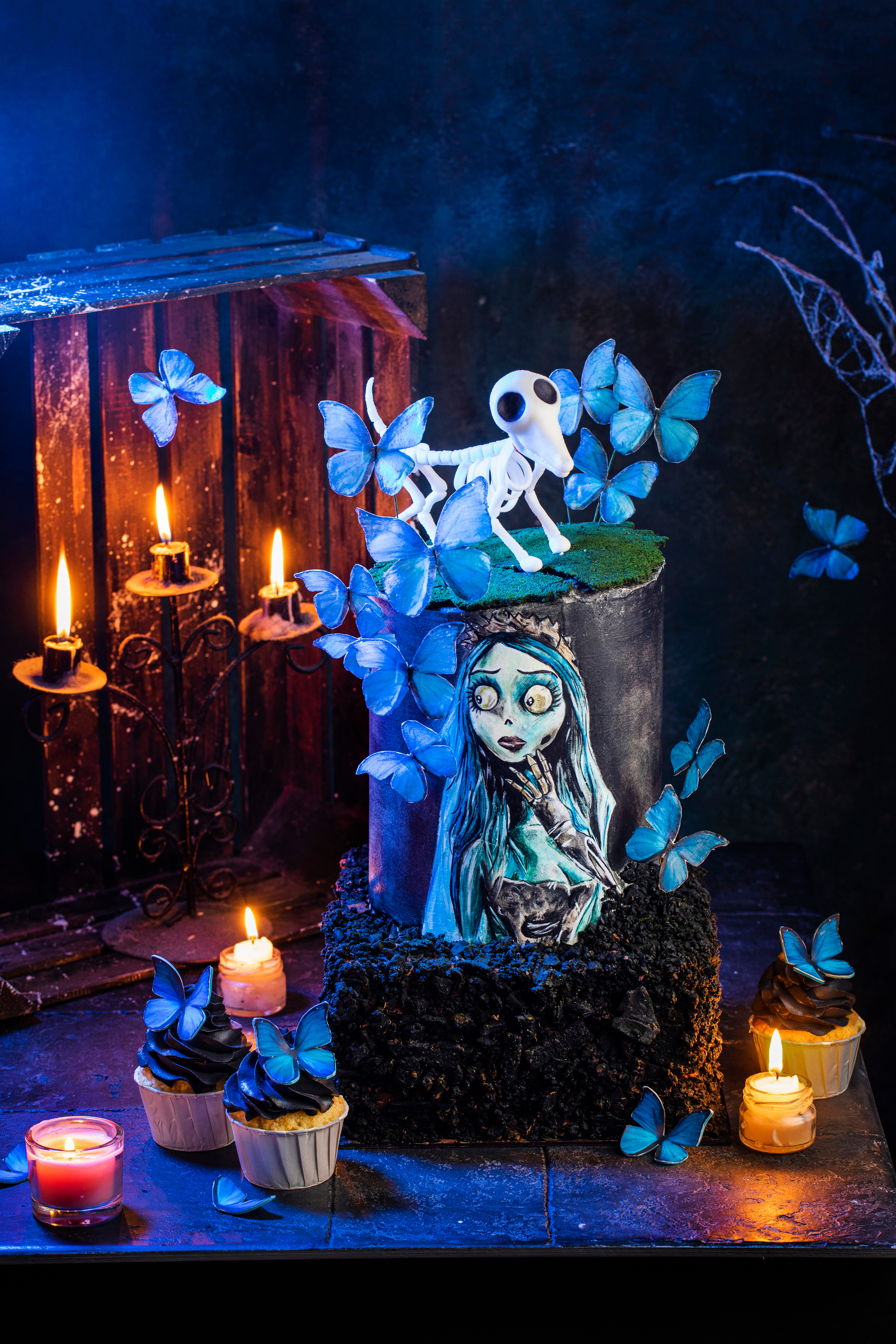 Cakeinflowers десерты. Фудфотограф, фудстилист и сет дизайнер в Москве Алена Синицына