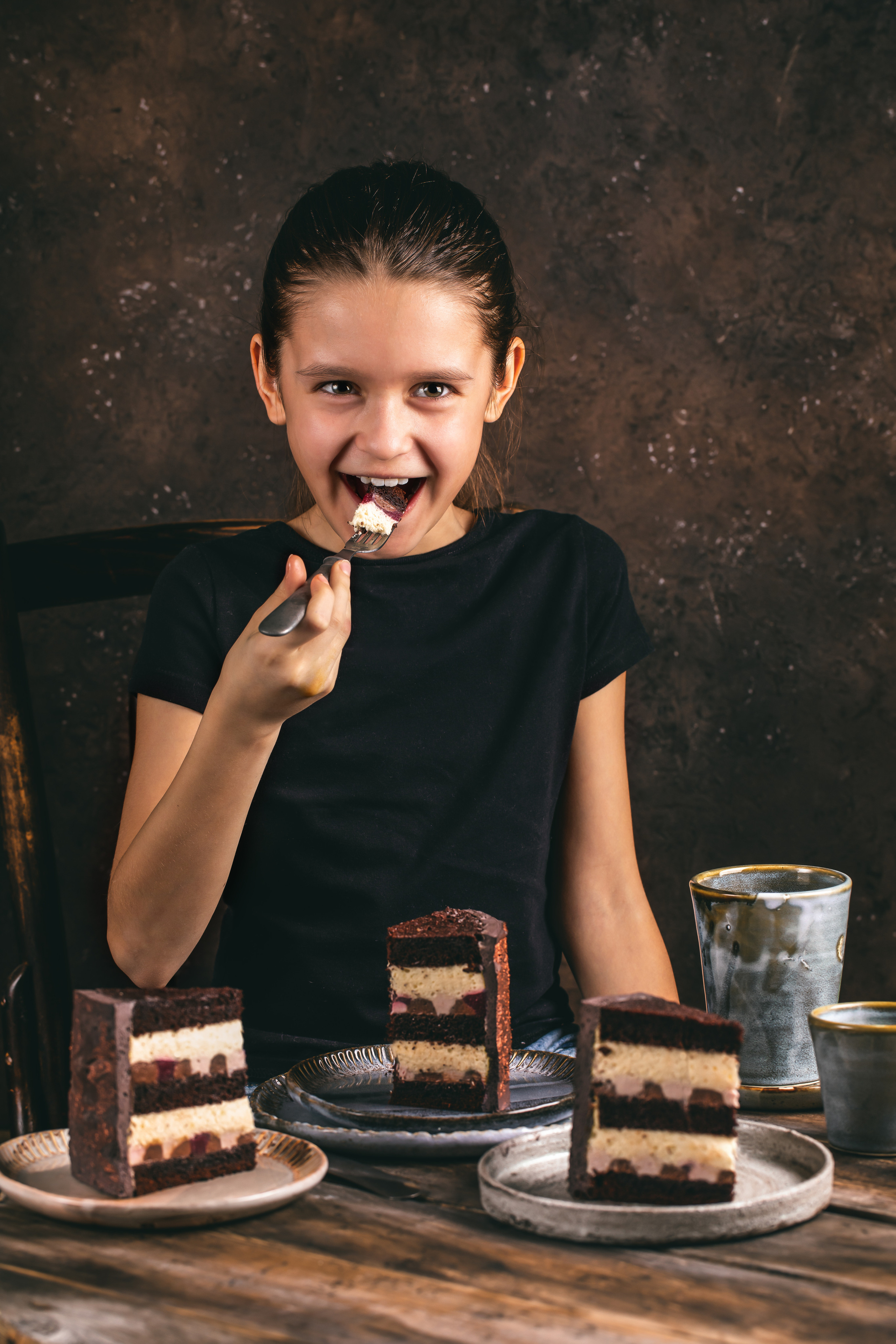 Cakeinflowers десерты. Фудфотограф, фудстилист и сет дизайнер в Москве Алена Синицына