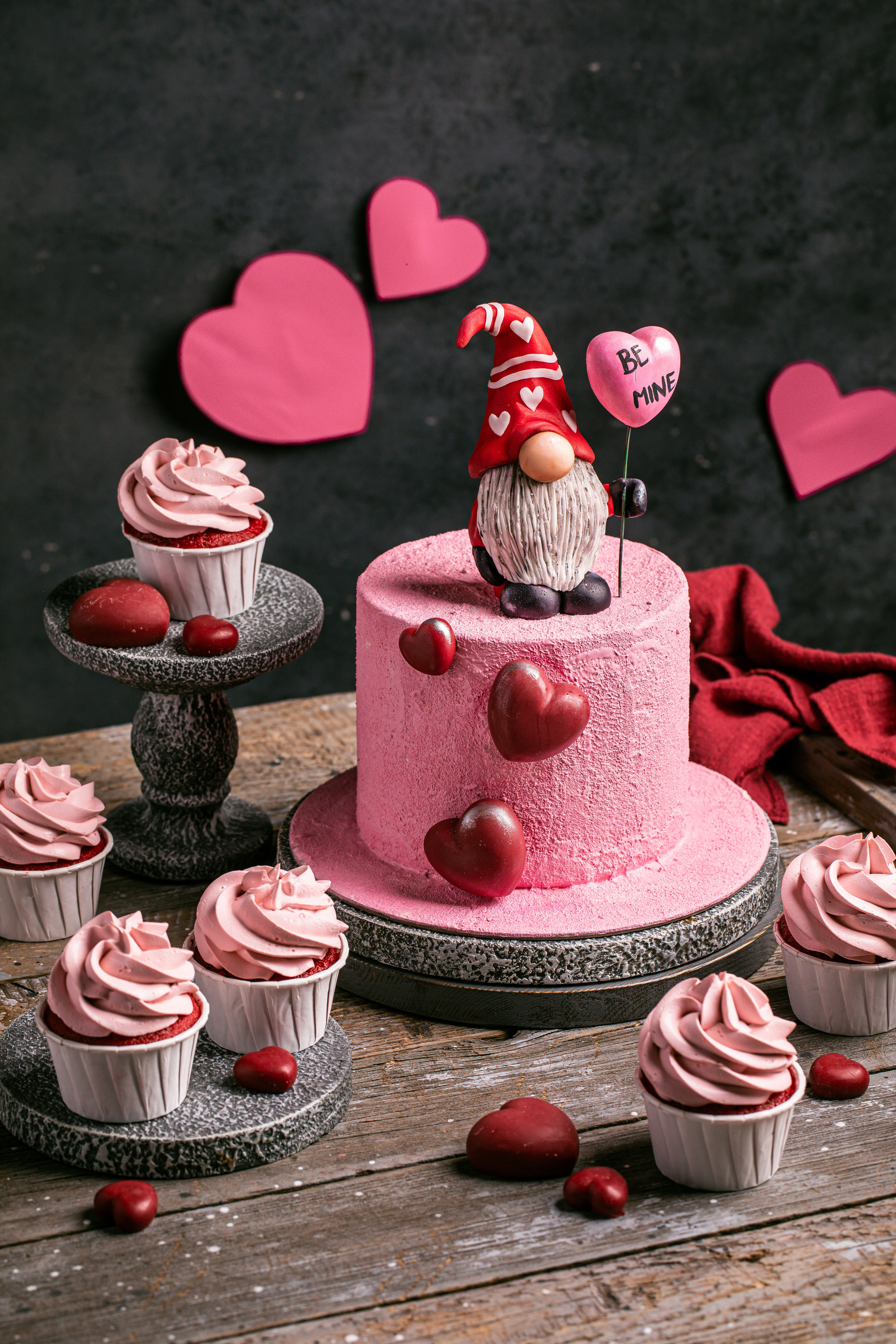 Cakeinflowers десерты. Фудфотограф, фудстилист и сет дизайнер в Москве Алена Синицына