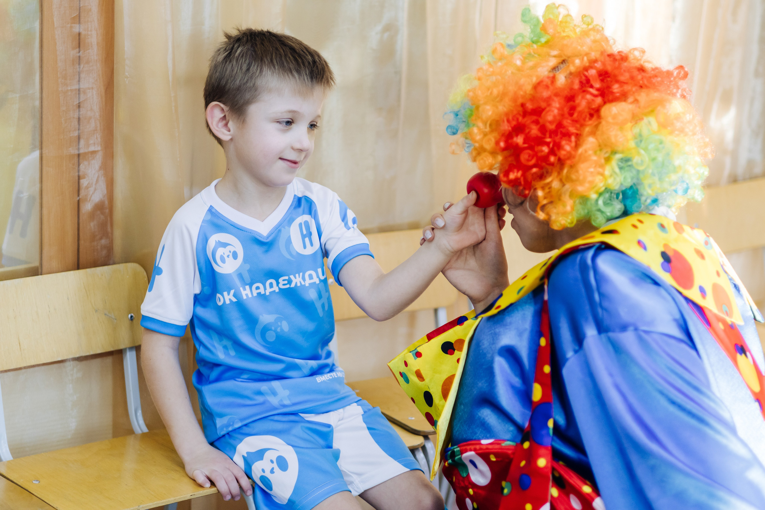 Фотосессия с кубком в детских садах г. Магнитогорска. Денис Прохоров Фотограф в г. Магнитогорск