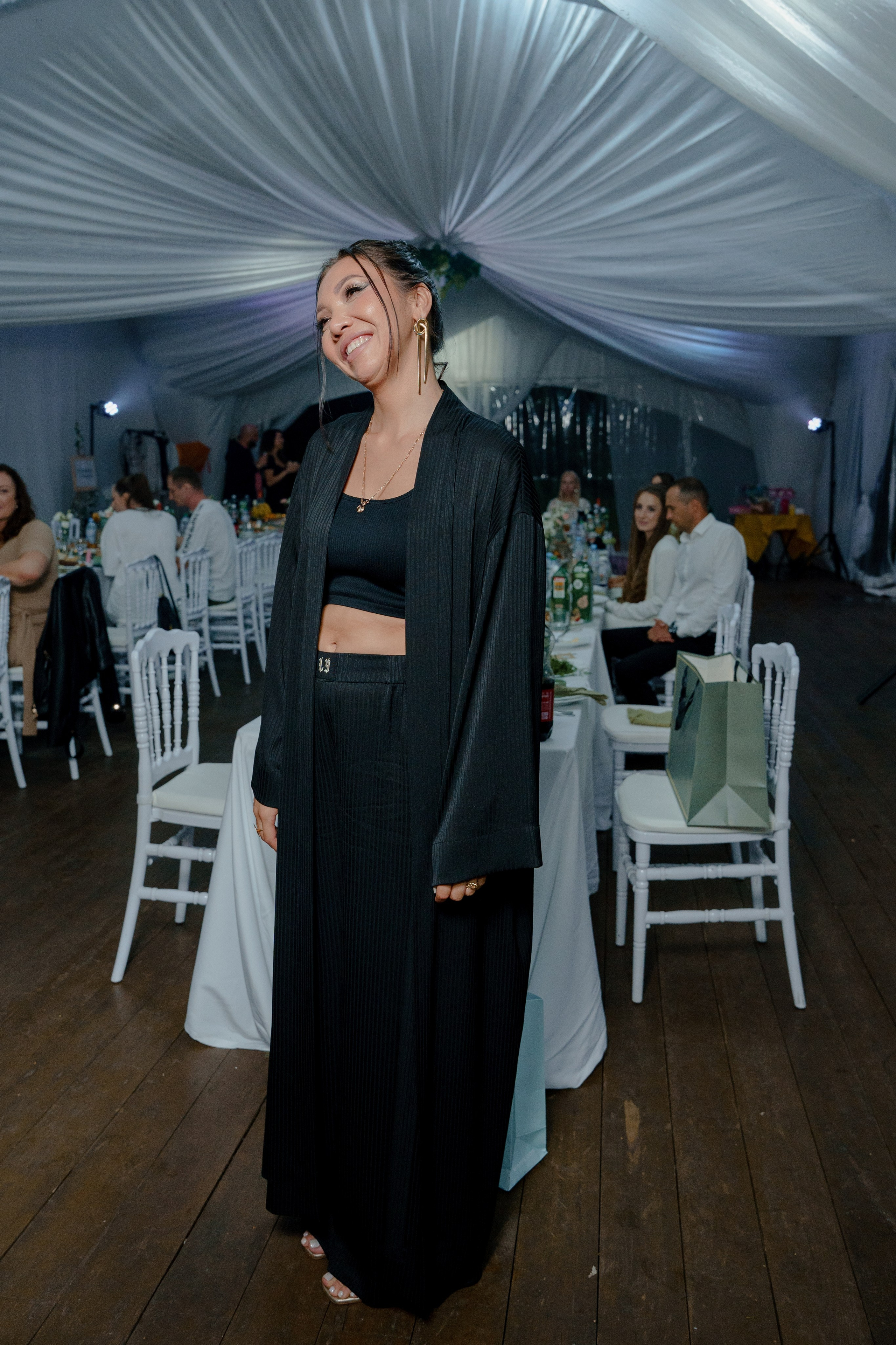 День рождения в шатре на водохранилище. Репортажный фотограф Москва Сергей Дружинин