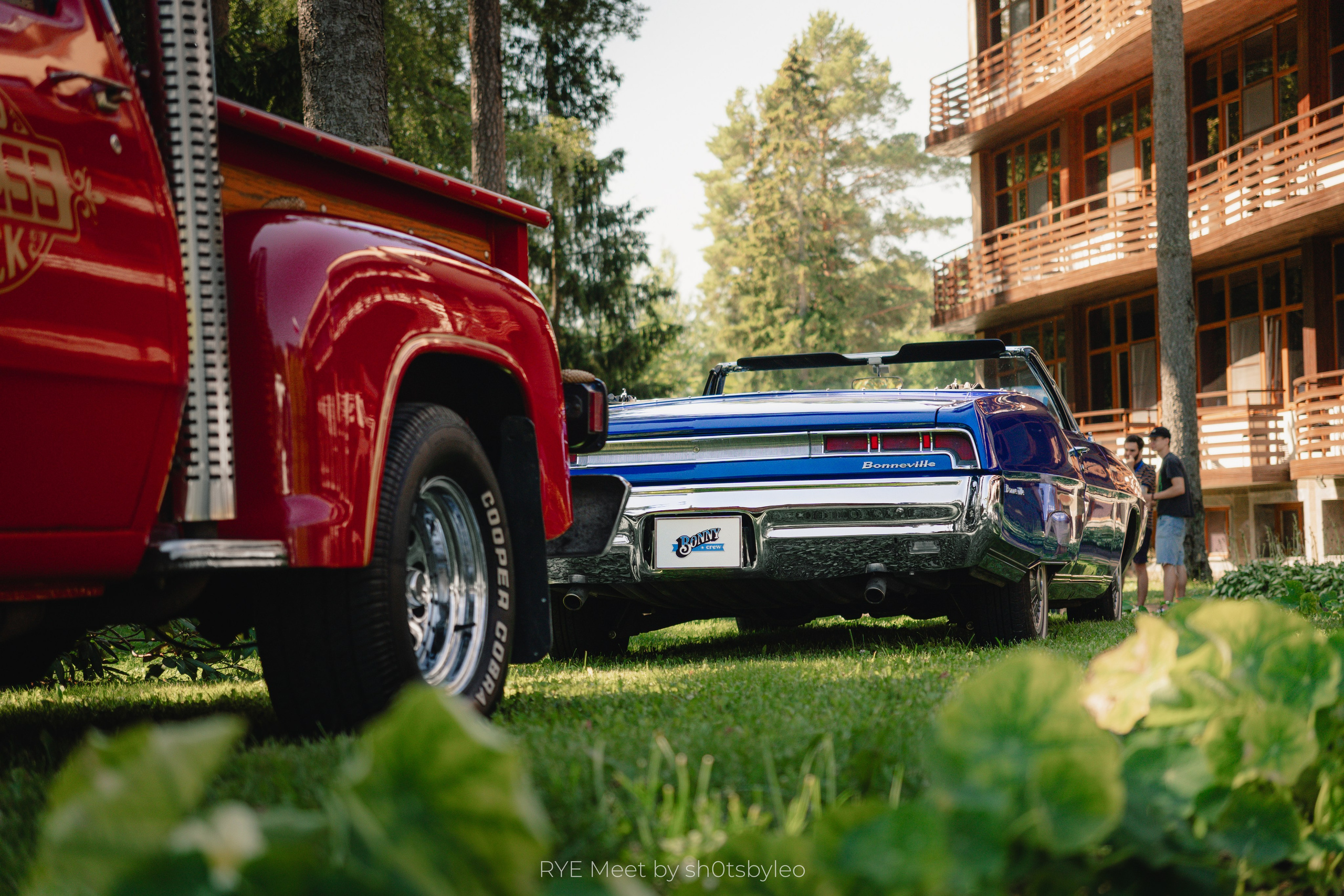 Масштабный летний фестиваль RYE Meet — встреча клуба любителей автомобилей старше 25-лет. Автомобильный фотограф Антон Цырулев