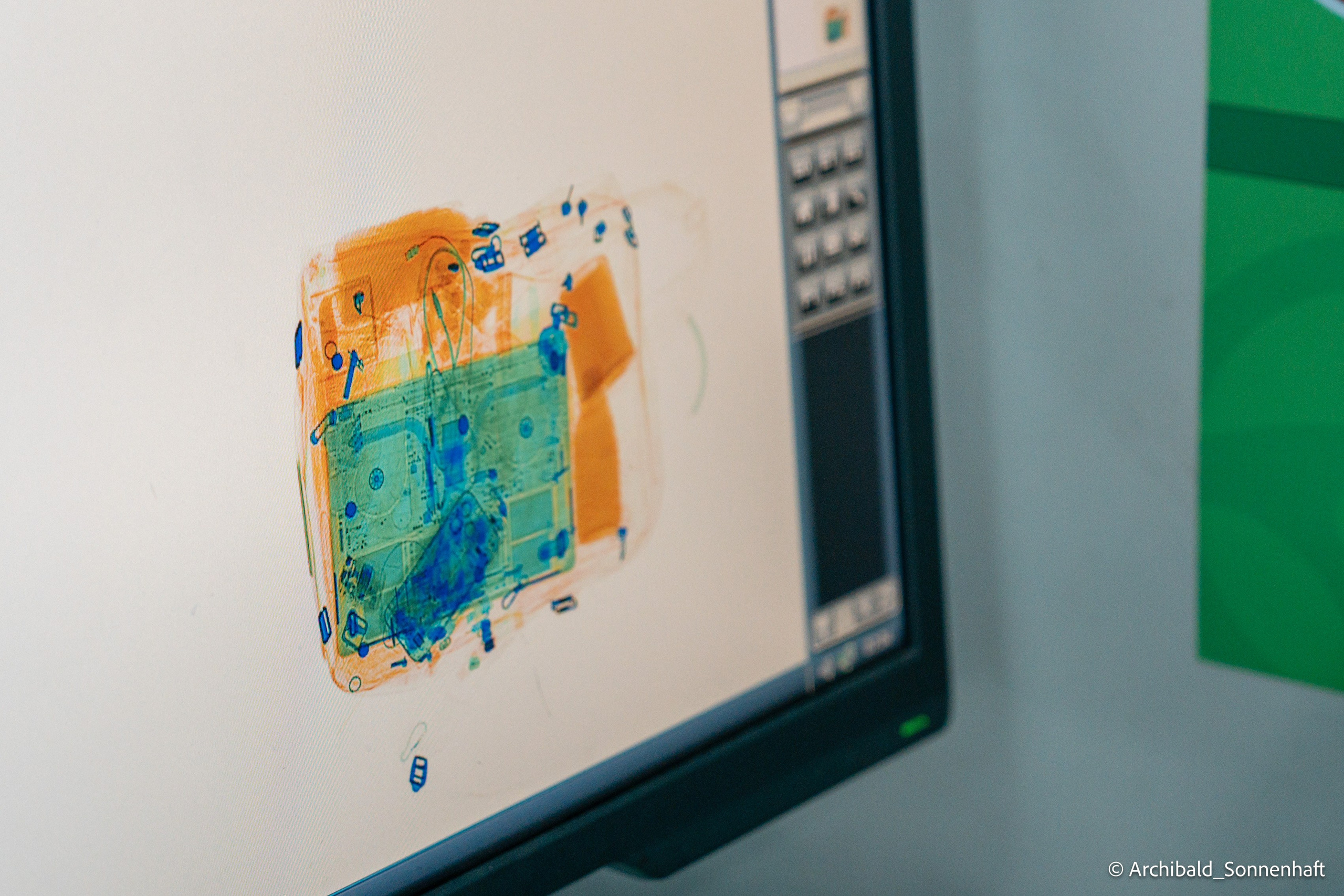 Short trip to Canton fair. Photographer in Guangzhou, China. Archibald Sonnenhaft