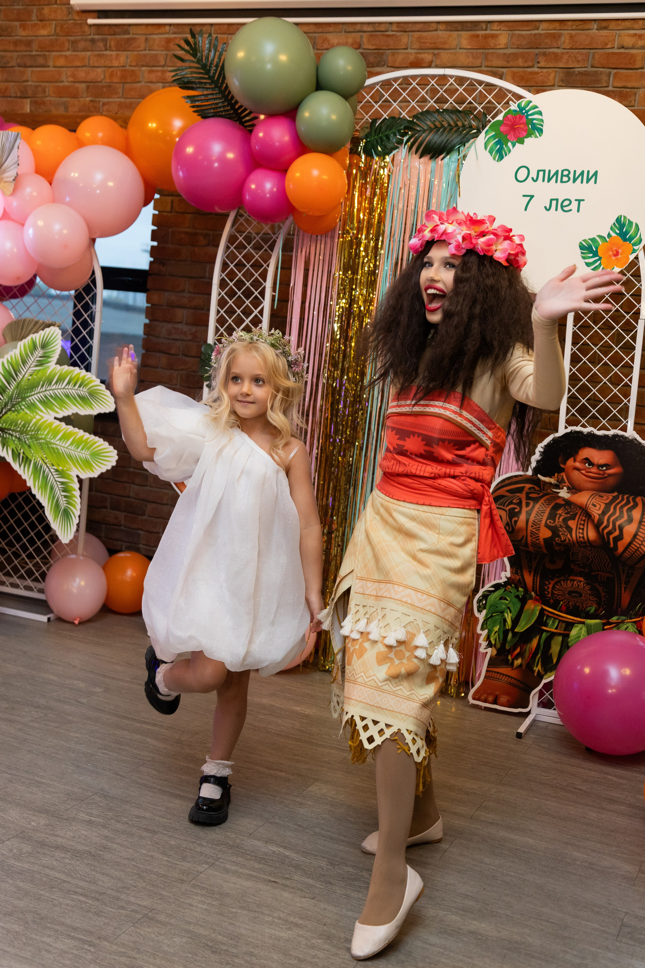День Рожденья Оливия 7 лет. Портретный Студийный и уличный фотограф Москва. Индивидуальные, Семейные, Беременность, Будуар, Каталог, контент съемки для блога и бизнеса
