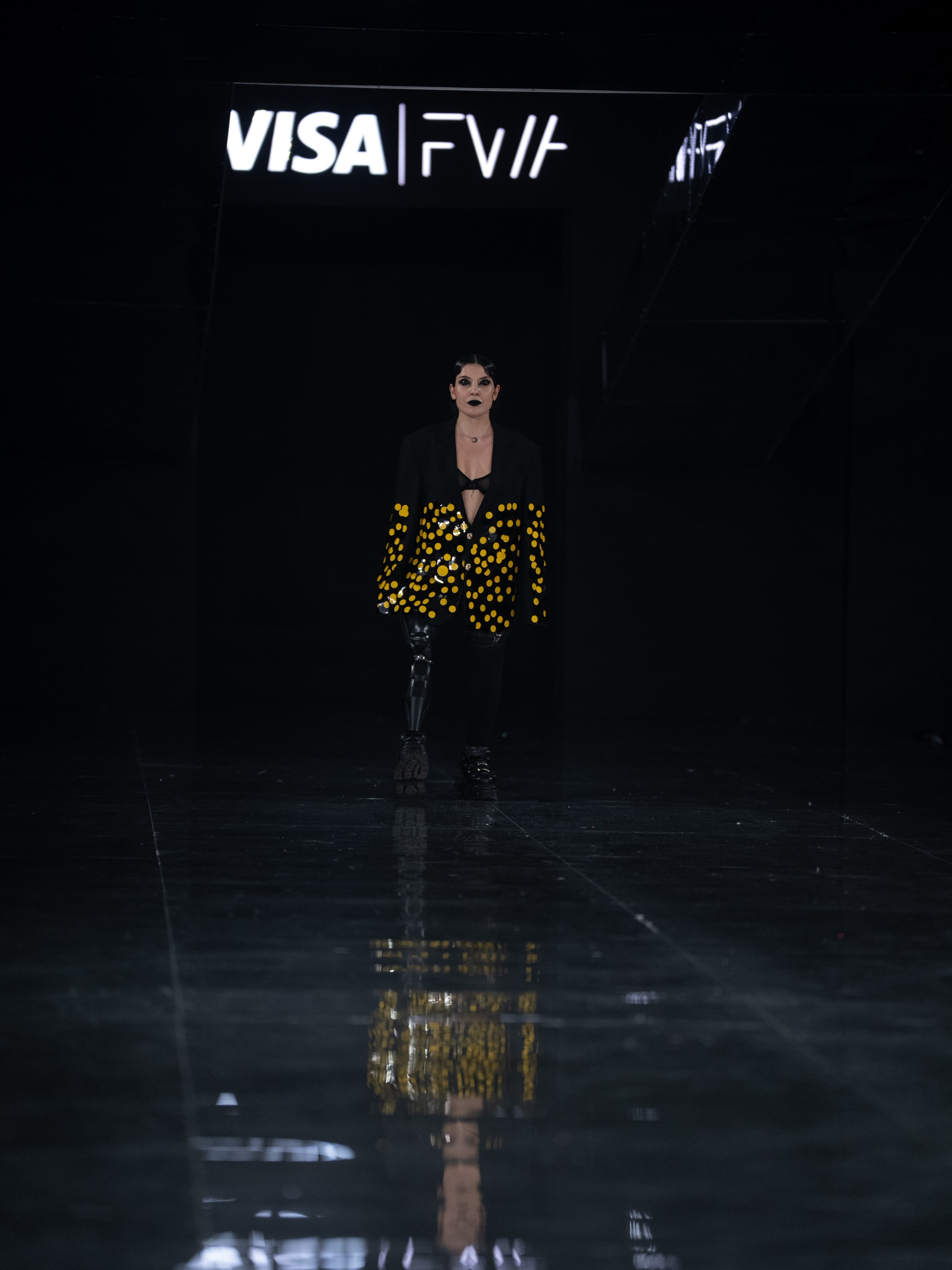 Visa Fashion Week Almaty Manuk Aleksanyan. Сайт Алматинского НЮ АРТ, будуар и фэшн фотографа Дениса Карпенко