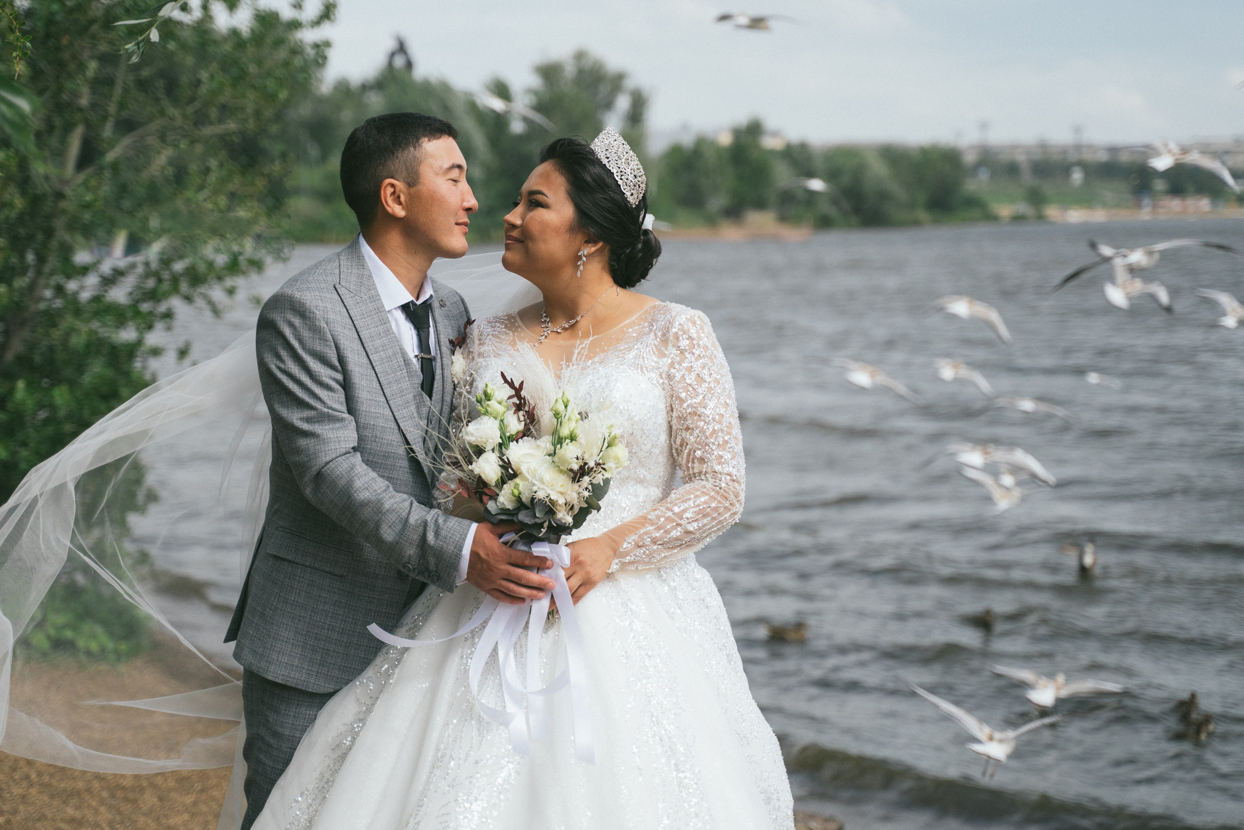 Ерлан и Айгера. Свадебный день. Отбор. ДК Орджоникидзе. Семейный и свадебный фотограф Молодзяновская Елена