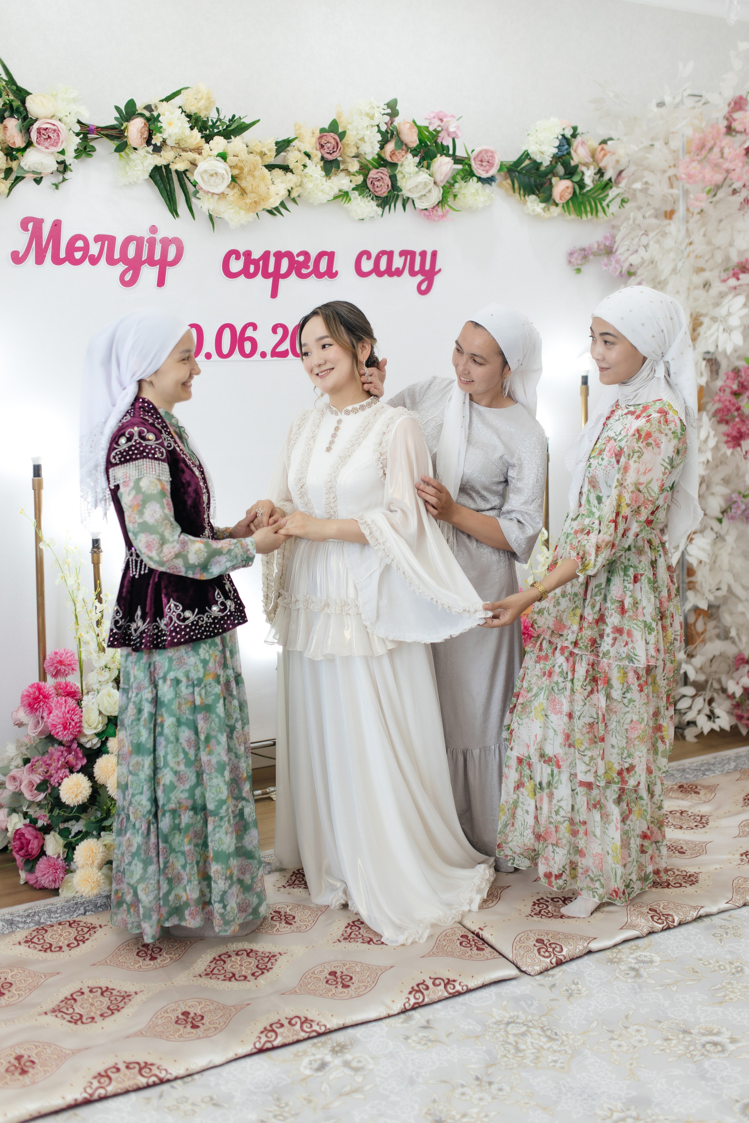 Moldir — syrğa salu. Wedding and Love story Photographer