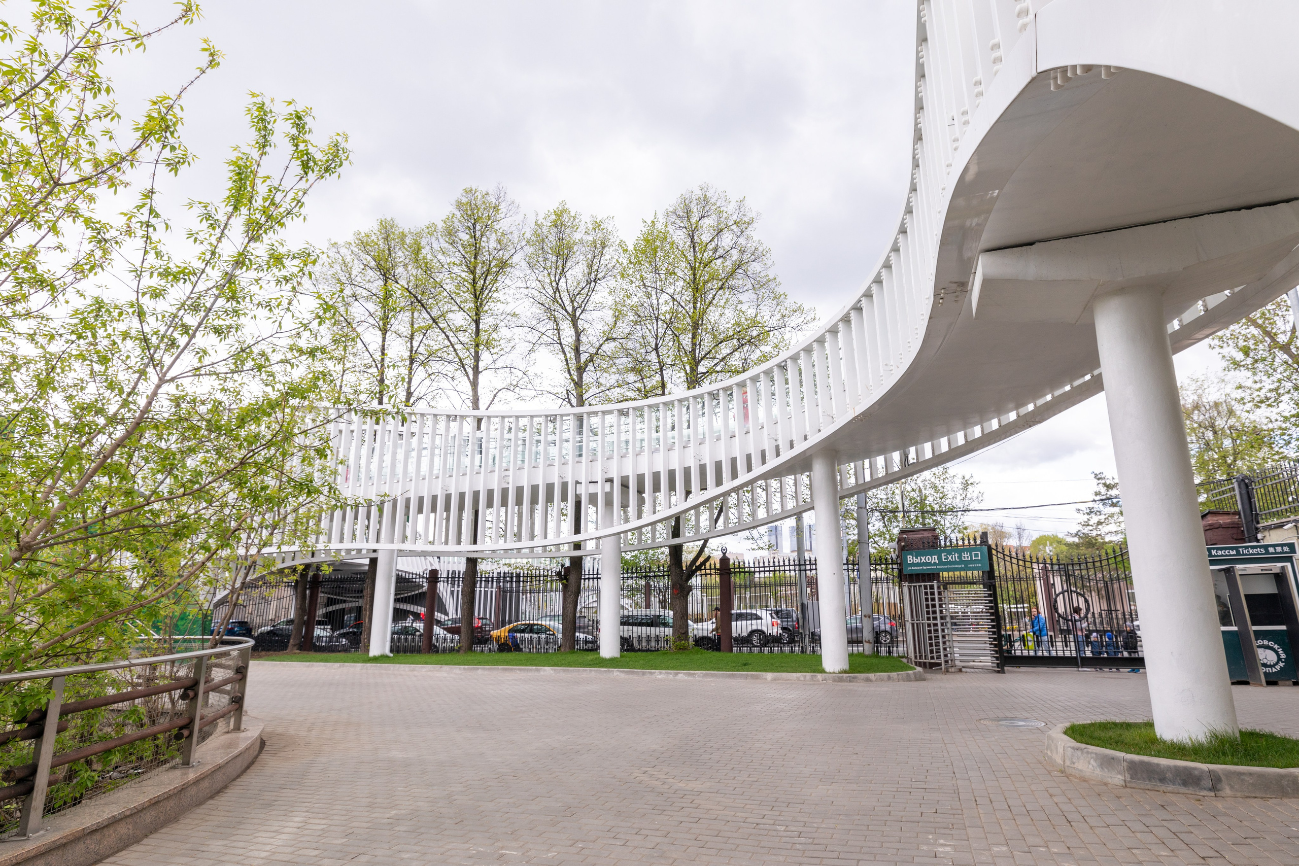 Мост через Б. Грузинскую. Фотограф Ольга Эмбер