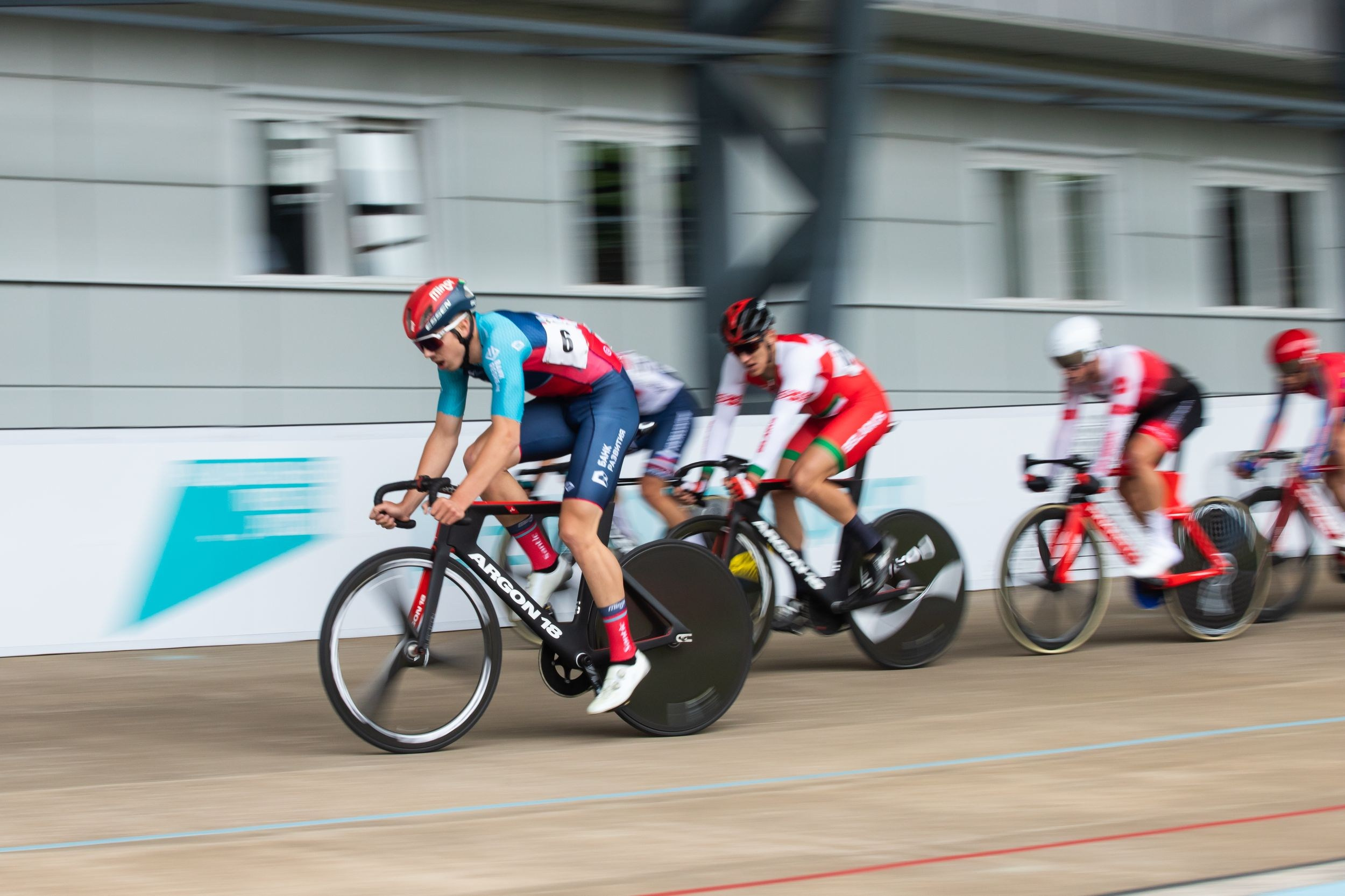 Соревнования по велоспорту «Большой приз Тулы» (19 мая 2023). Репортажный фотограф Алексей Пирязев