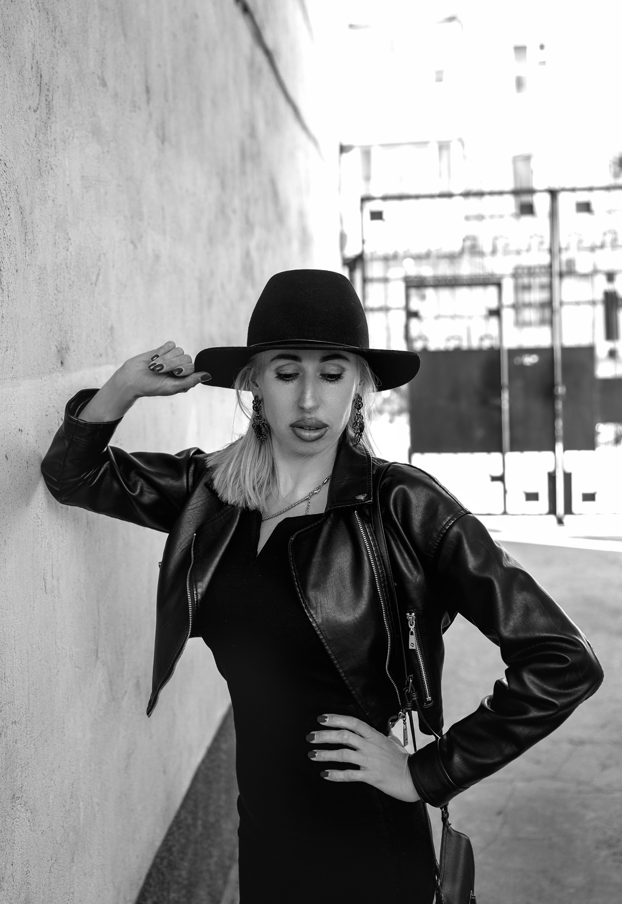 Надежда — стрит фото. Сайт фотограф в Керчи Кислый Юрий