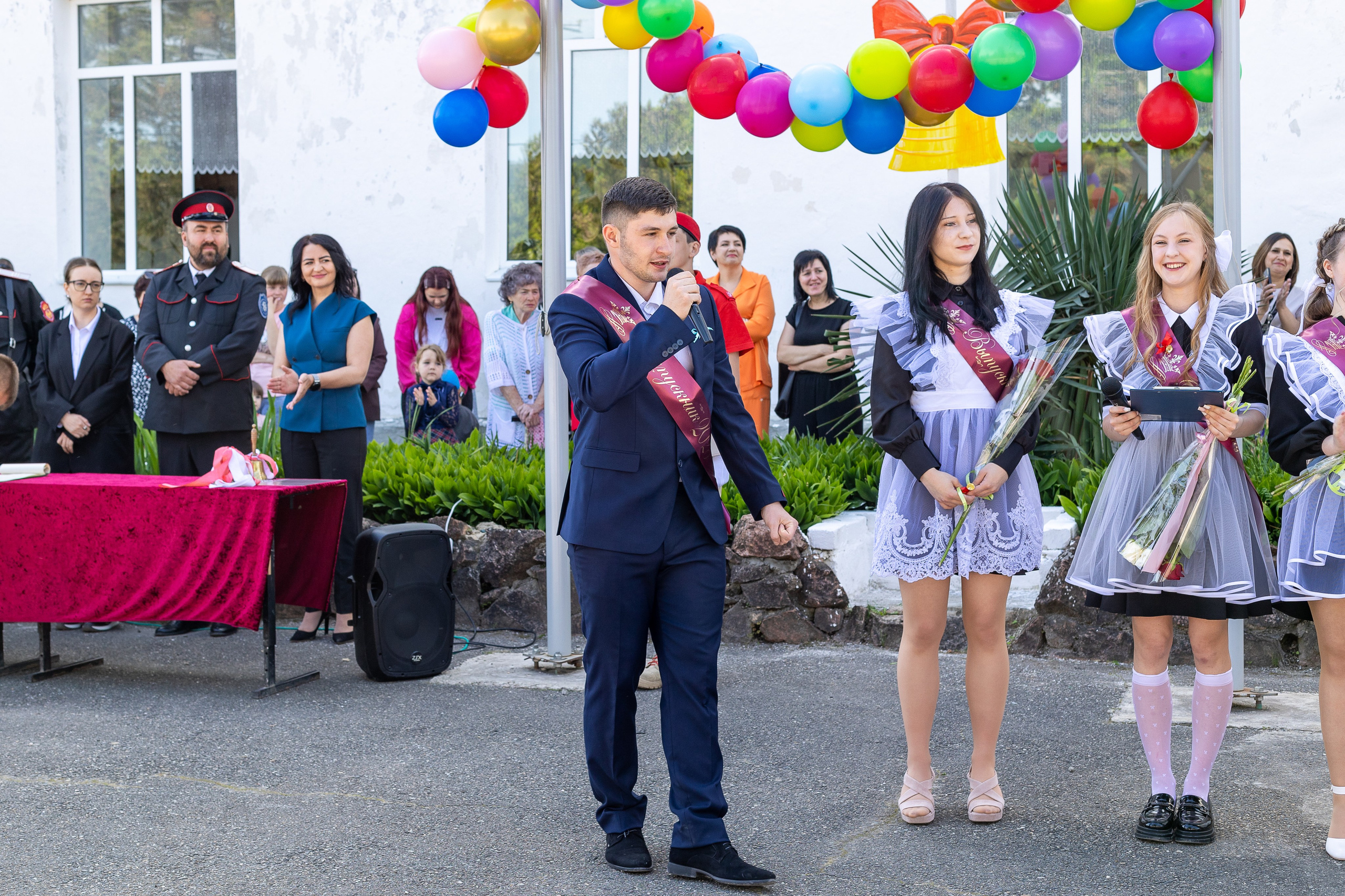 Последний звонок. Выпускные альбомы Майкоп, Краснодар Елена Золотарева