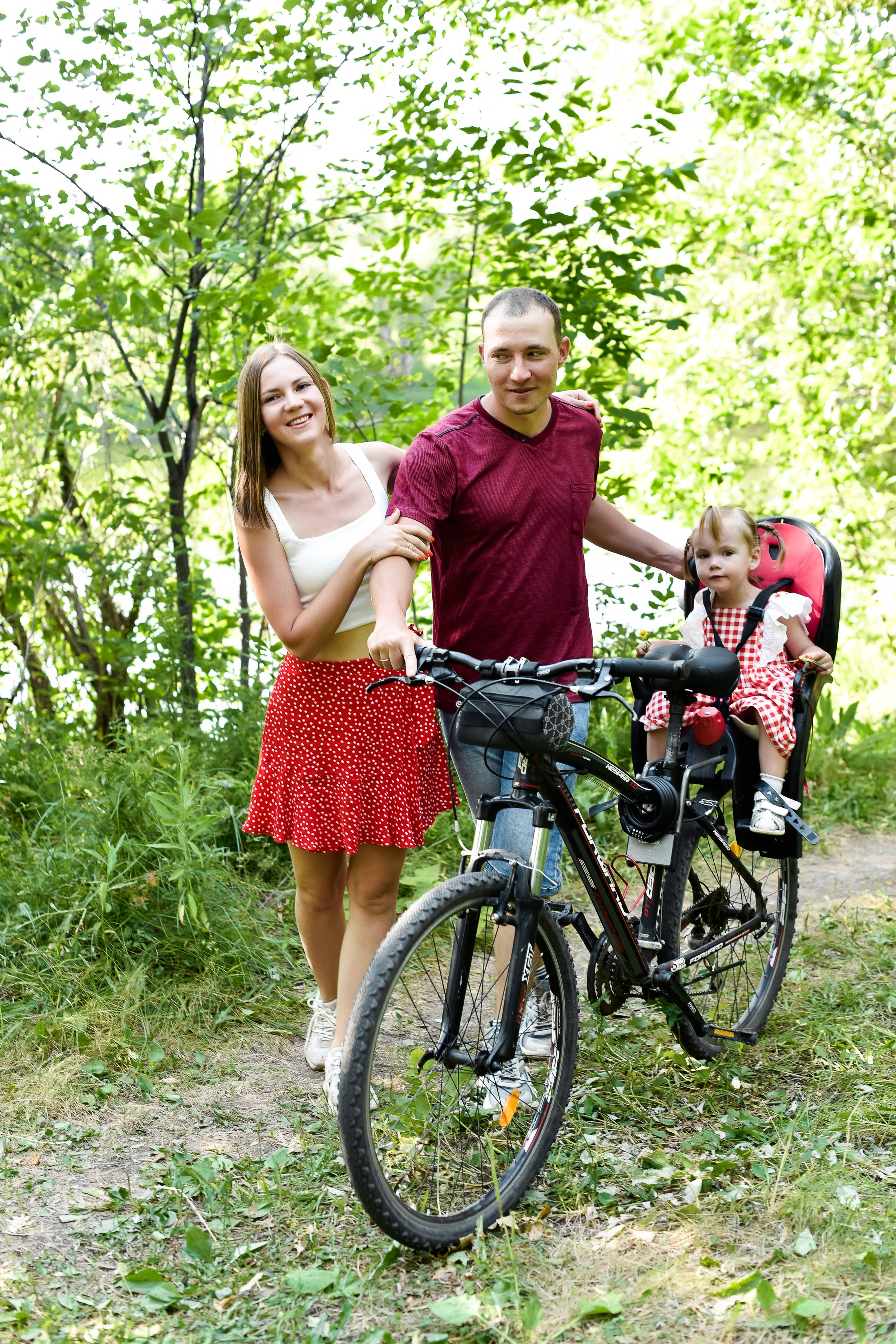 Семья Любочки, Максима и Машеньки