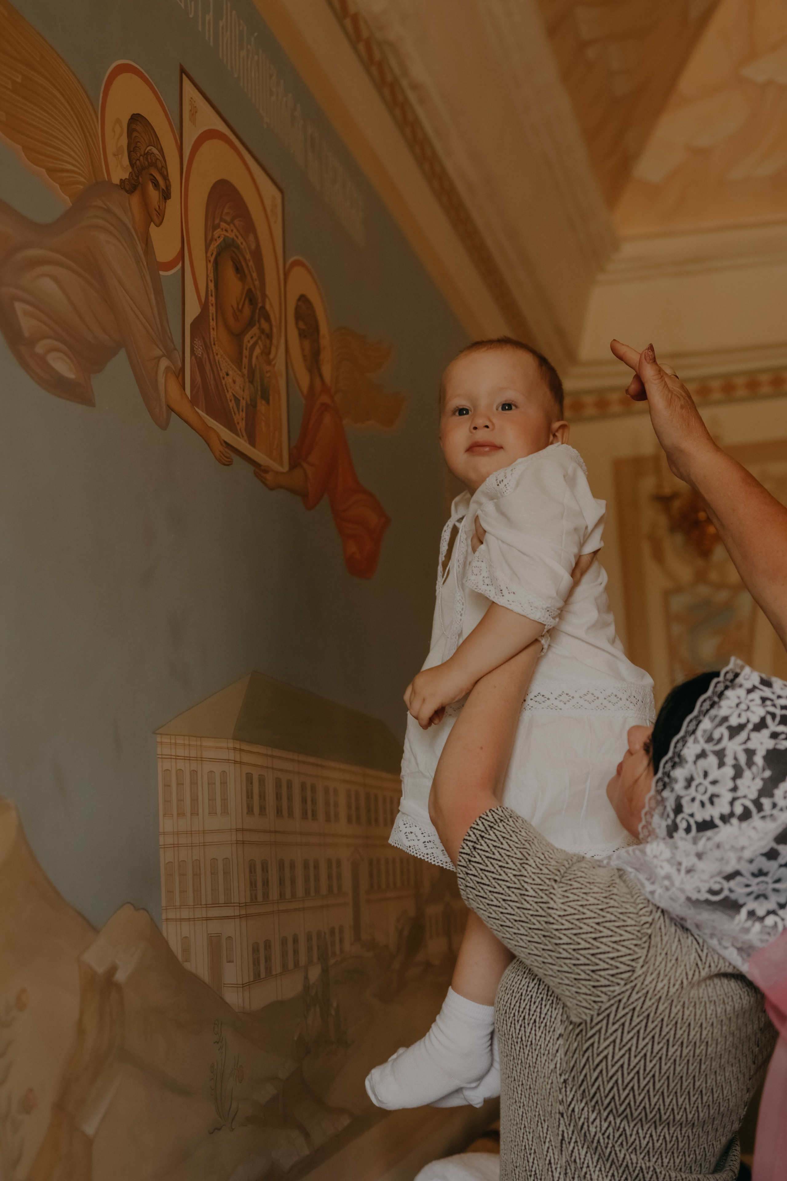 Фотосессия крещения, видеосъемка крещения в Нижнем Новгороде. Фотограф и видеограф Елена Лисина