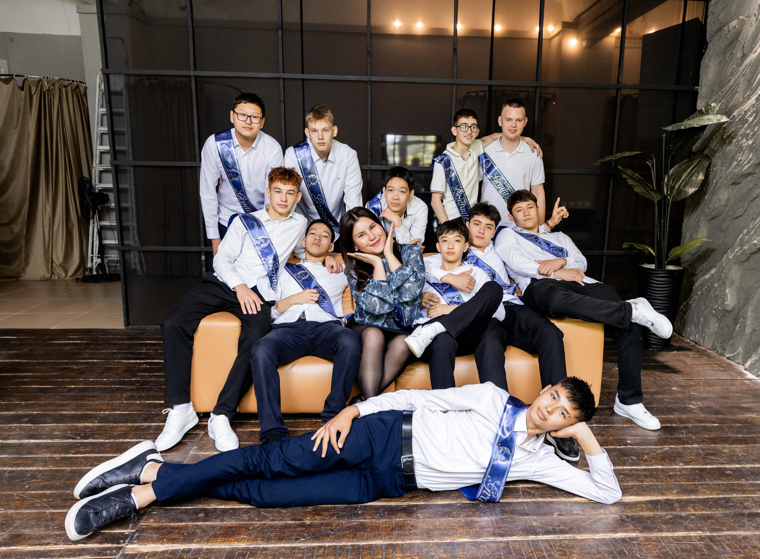 Школа им. Абая, 9 «В» класс