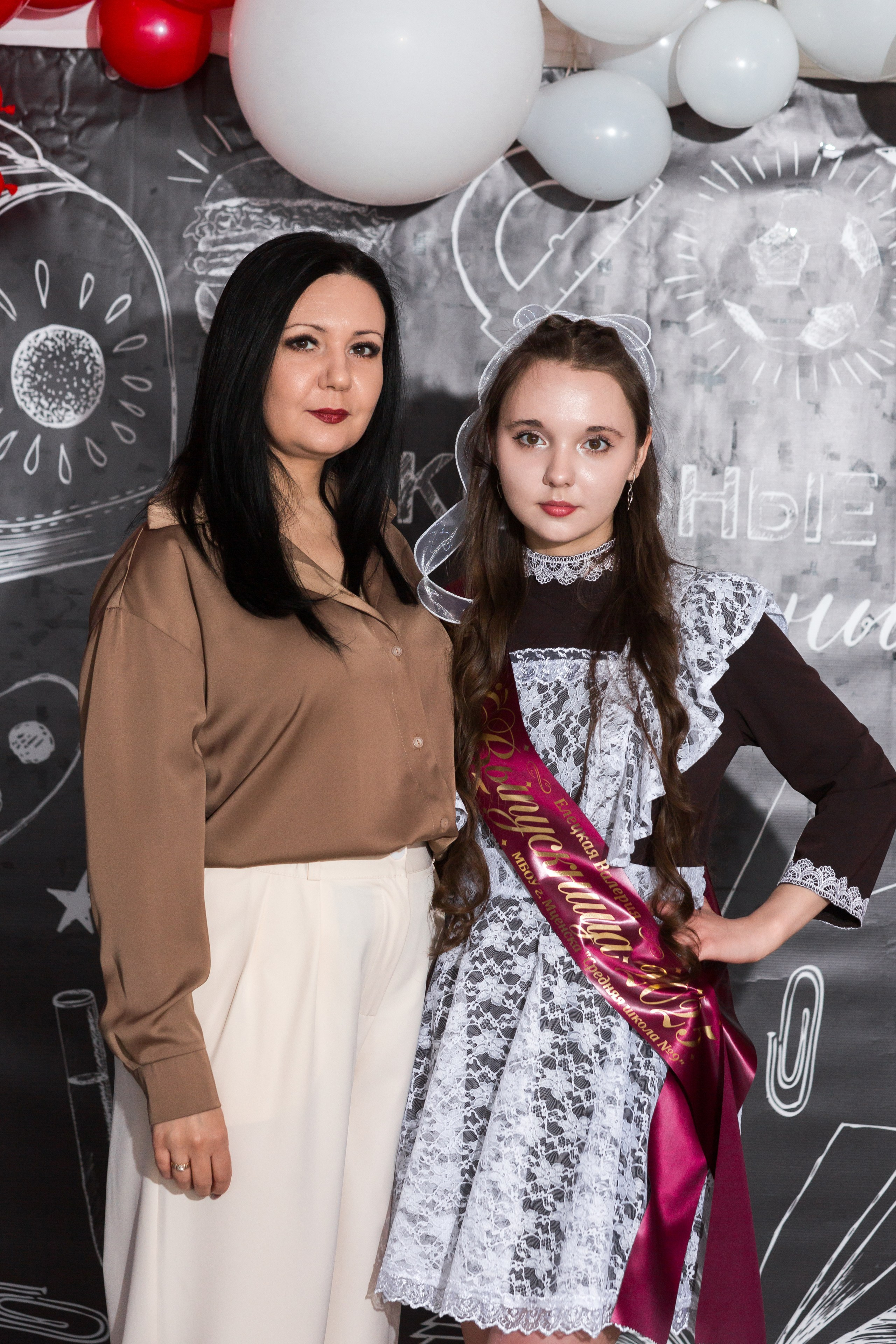 ФОТОСЕССИЯ С РОДИТЕЛЯМИ «ПОСЛЕДНИЙ ЗВОНОК — 2025» 9 ШКОЛА Г.МЦЕНСК. ТВОЙ АЛЬБОМ / ТВОИ ПРАВИЛА