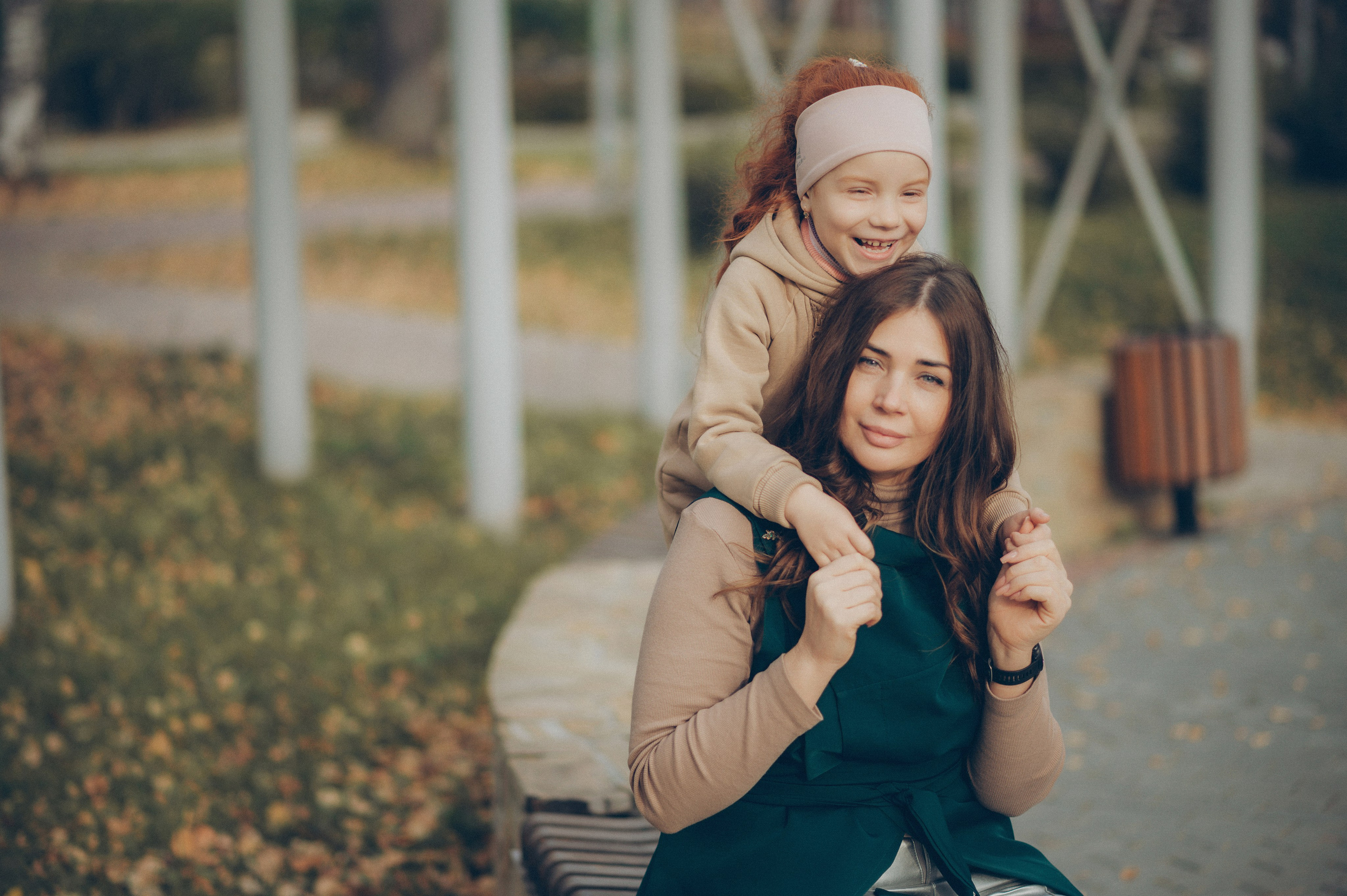Анюта и Таня. Фотограф, г. Лесной Свердловской области