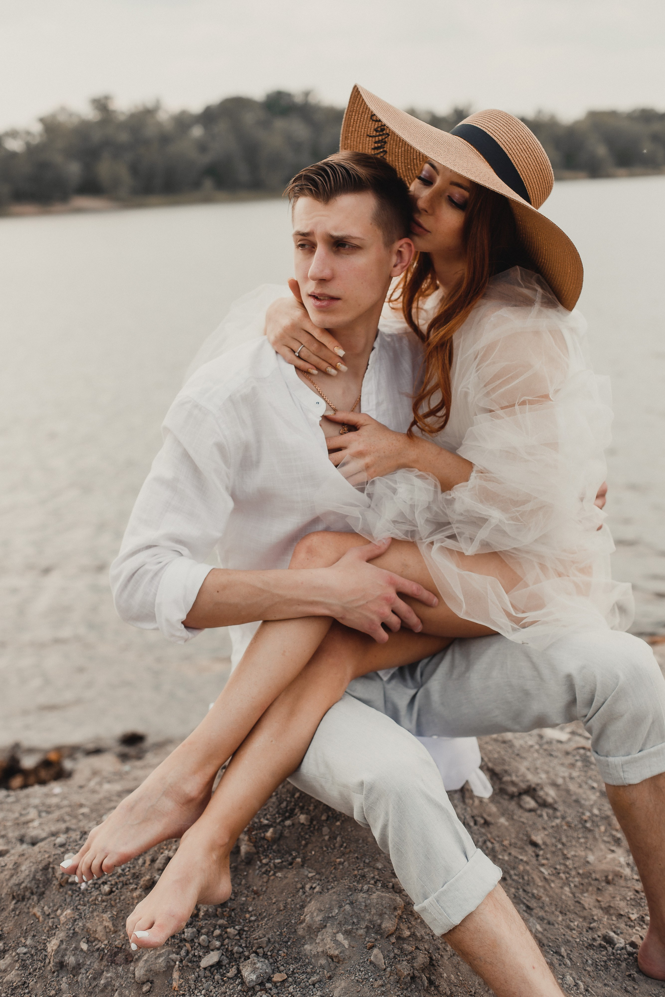 Не классическая на берегу. Креативный и женский Фотограф Омске Наталья Лебедева