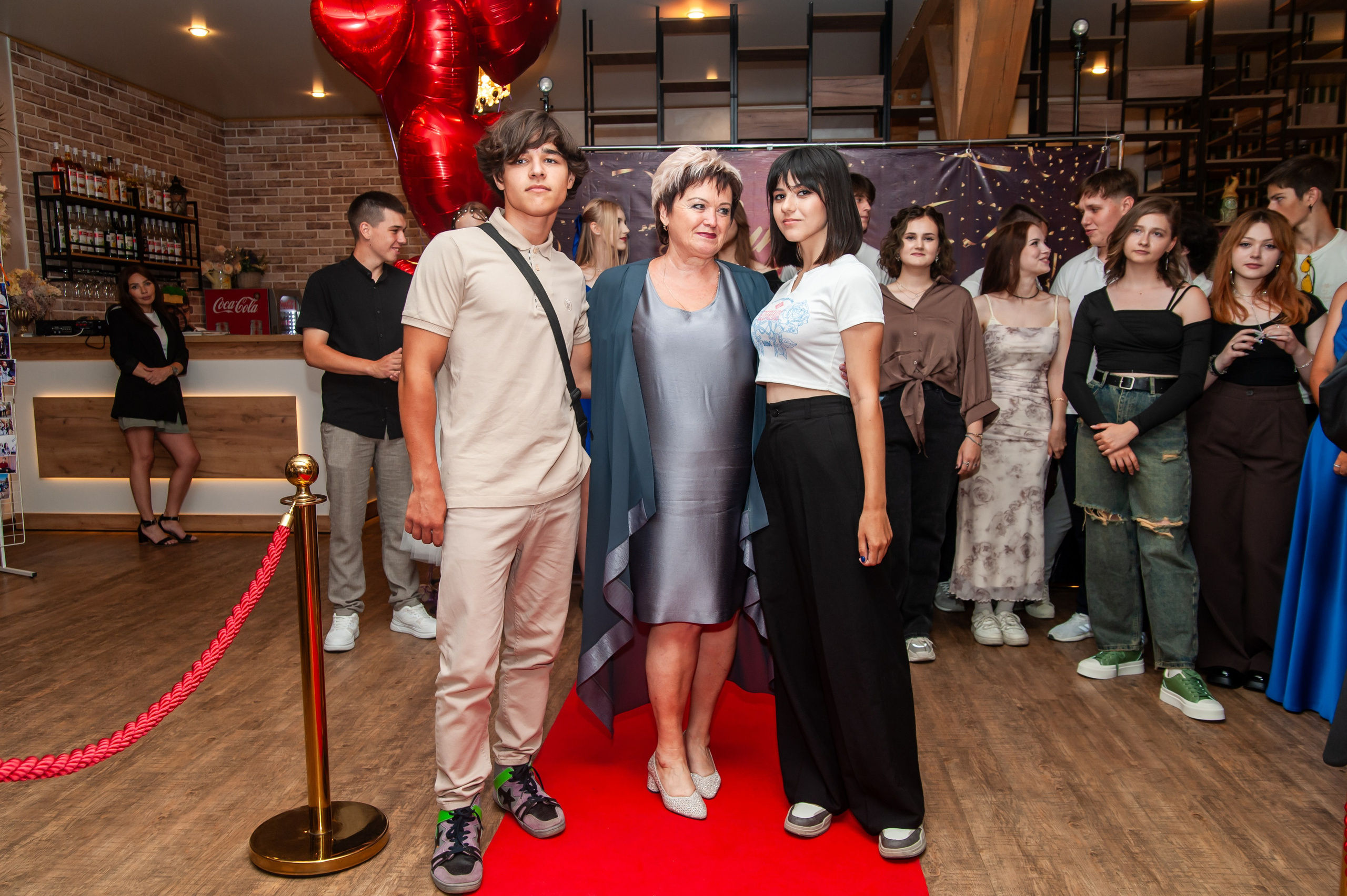 Выпускной МАОУ СОШ № 17 им. Эдуарда Есаяна. Свадебный и семейный фотограф Денис Лукьянов в Краснодаре, Краснодарском крае и Республике Крым